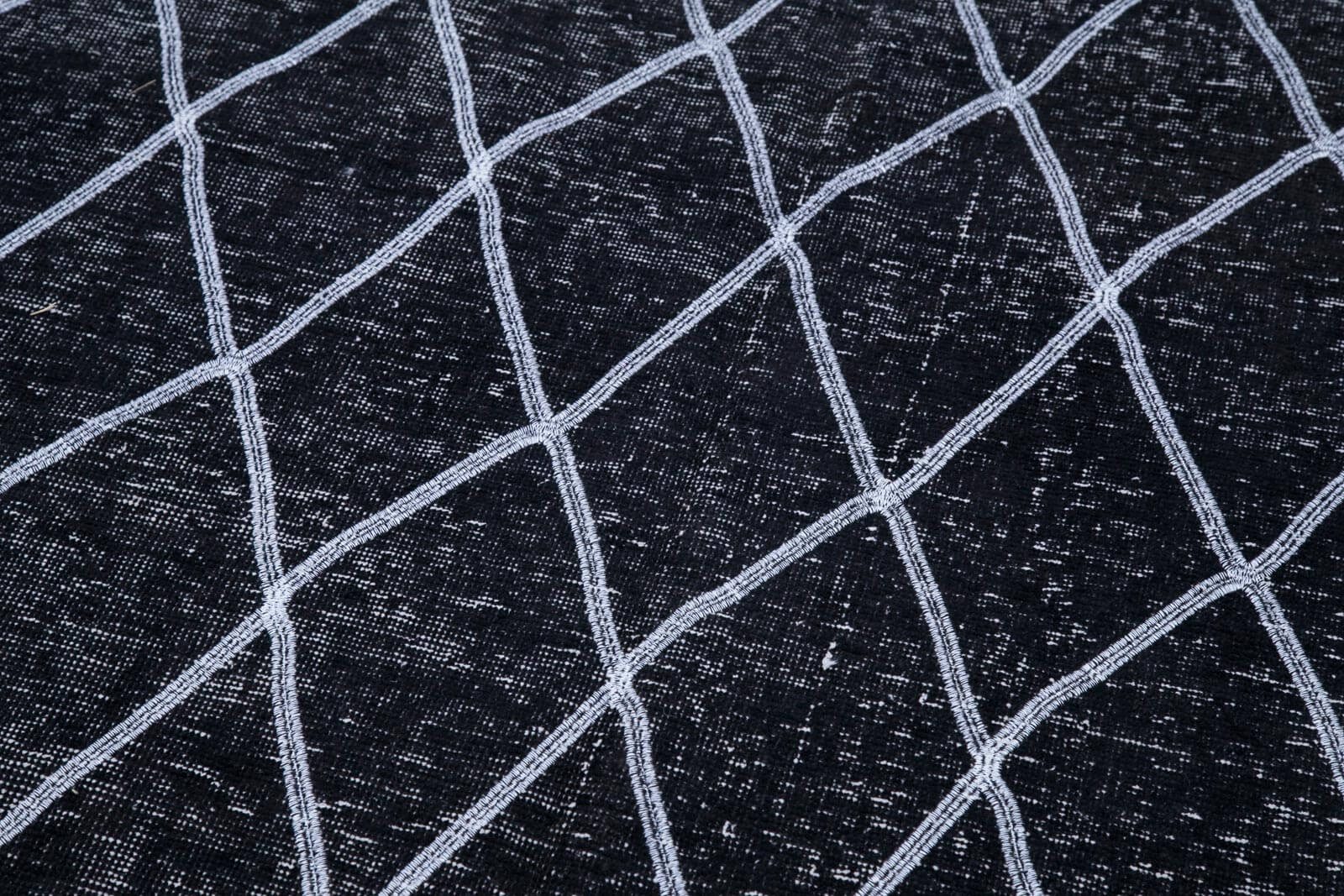 Handmade Geometric Rug – Black Geometric Carpet Cotton Wool Area Rug 4'9''x11'6''