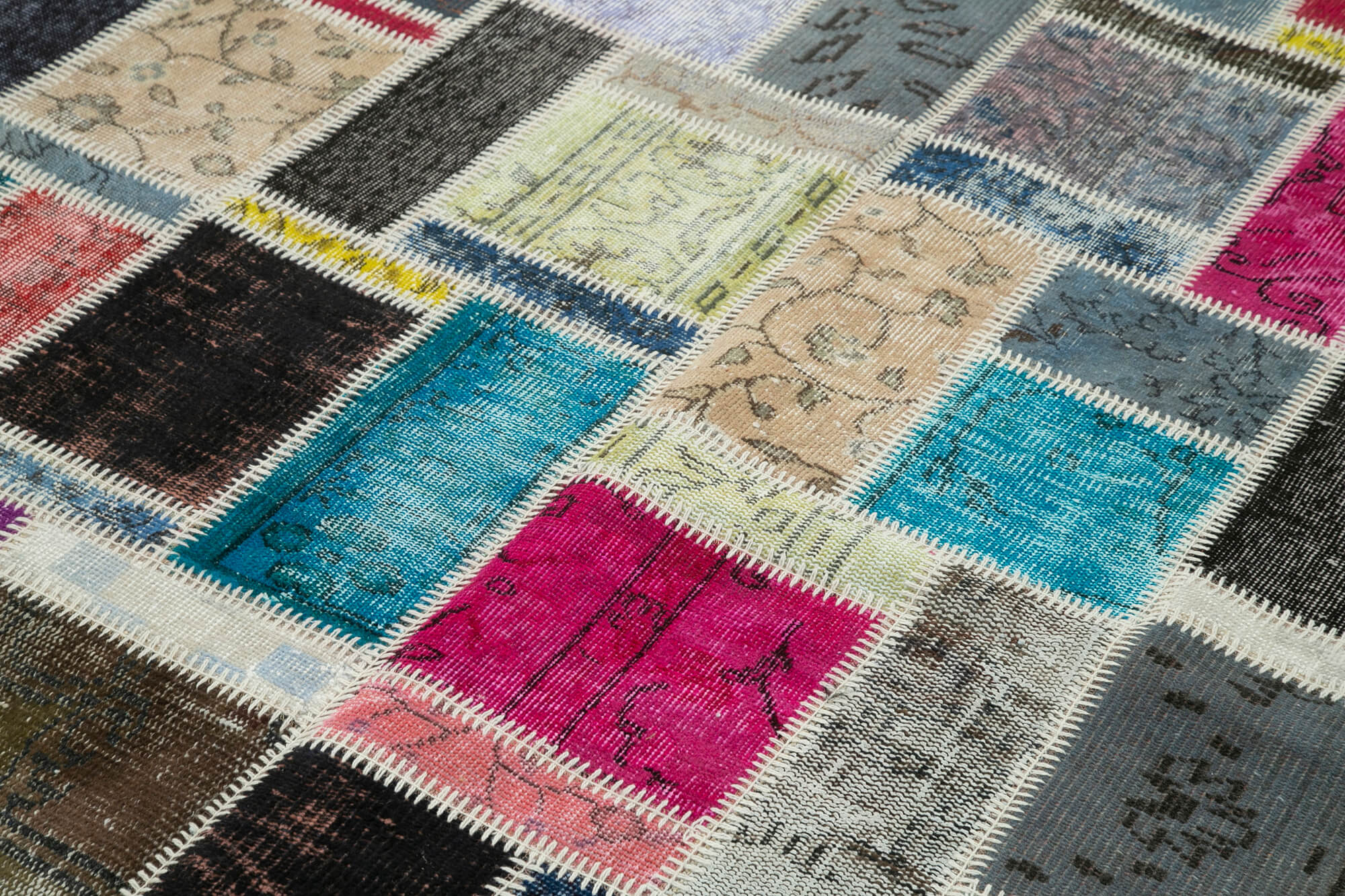 Handmade Wool Area Rug – Kirk Yama Grey Patchwork Cotton Wool Rug 5'9''x8'0''