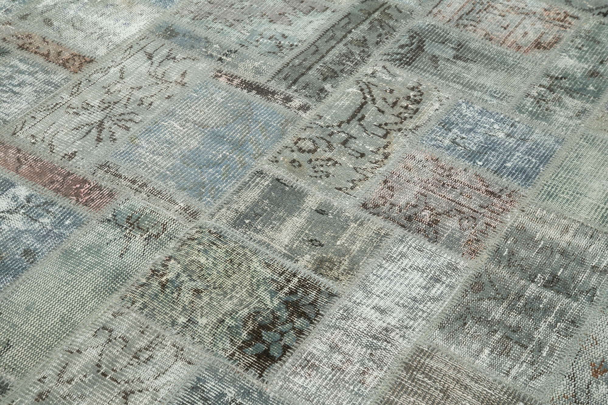 Handmade Patchwork Rug - Kirk Yama Grey Cotton Wool Area Rug 5'8'' x 7'9''