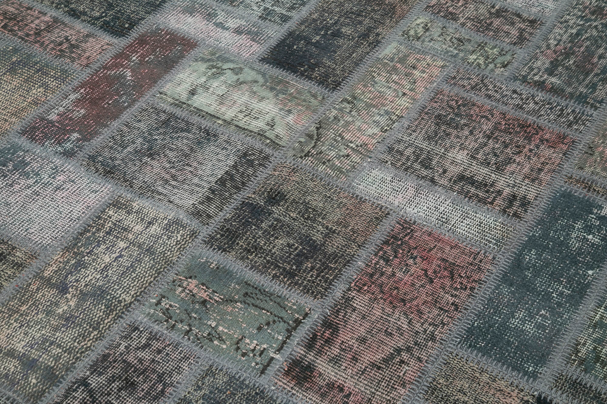 Handmade Wool Area Rug – Kirk Yama Grey Patchwork Cotton Wool Carpet 5'7''x7'10''