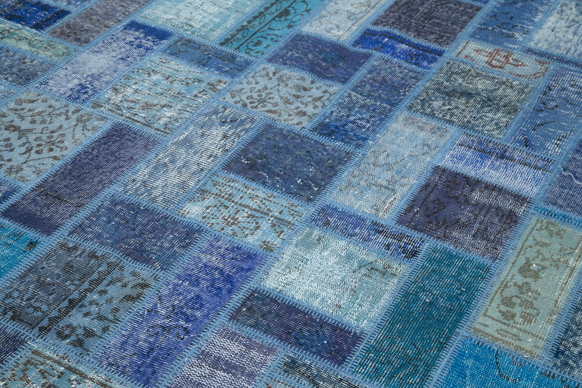 Handmade Patchwork Rug – Blue Patchwork Area Rug 6'7'' x 9'9'' Cotton Wool