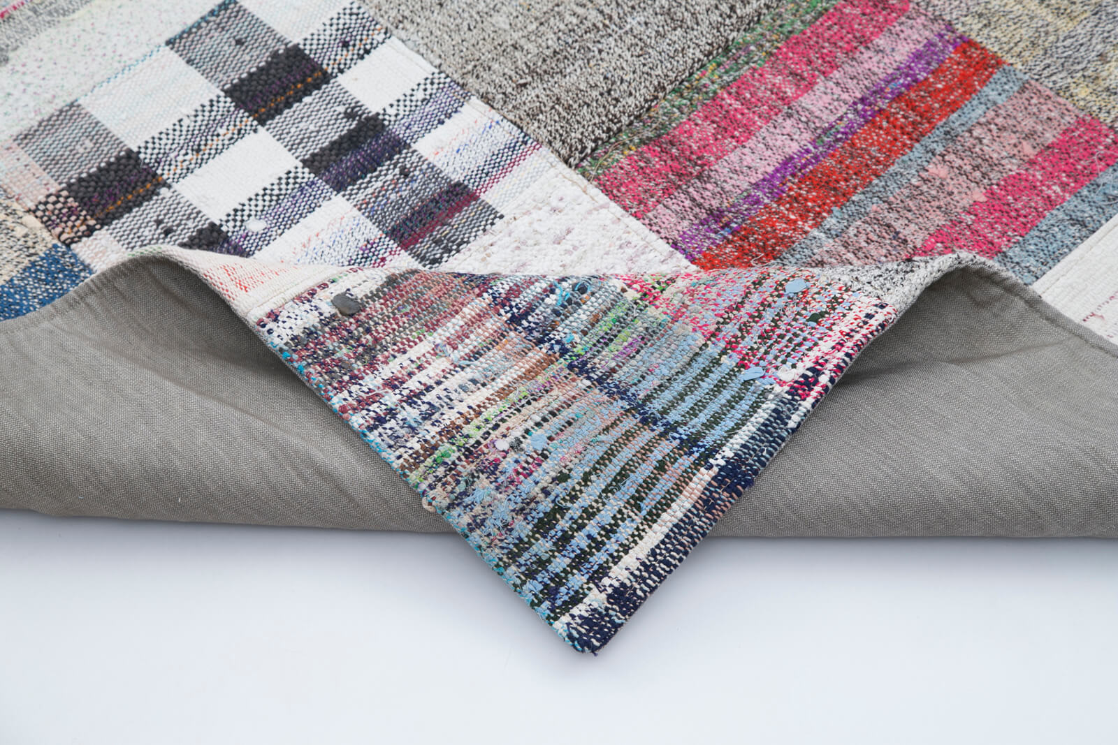 Handmade Patchwork Rug - Kirk Yama Grey Cotton Wool Area Rug 7'0''x9'11''