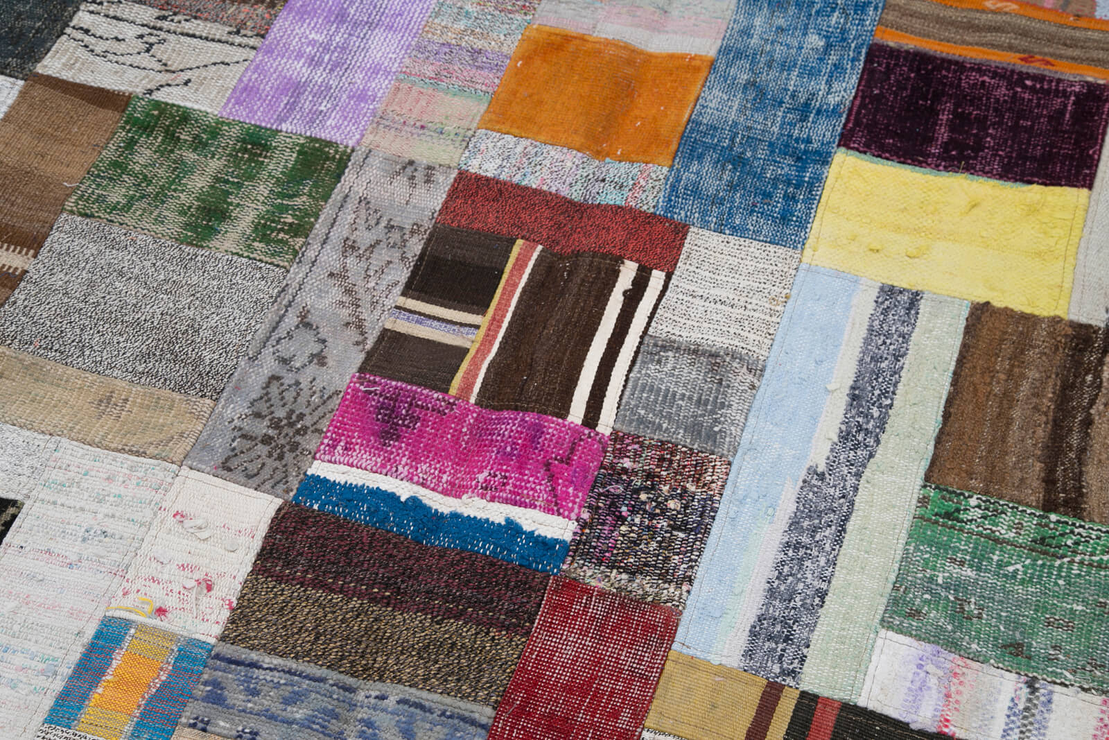 Handmade Area Rug - Kirk Yama Grey Patchwork Cotton Wool Carpet 6x9 Feet