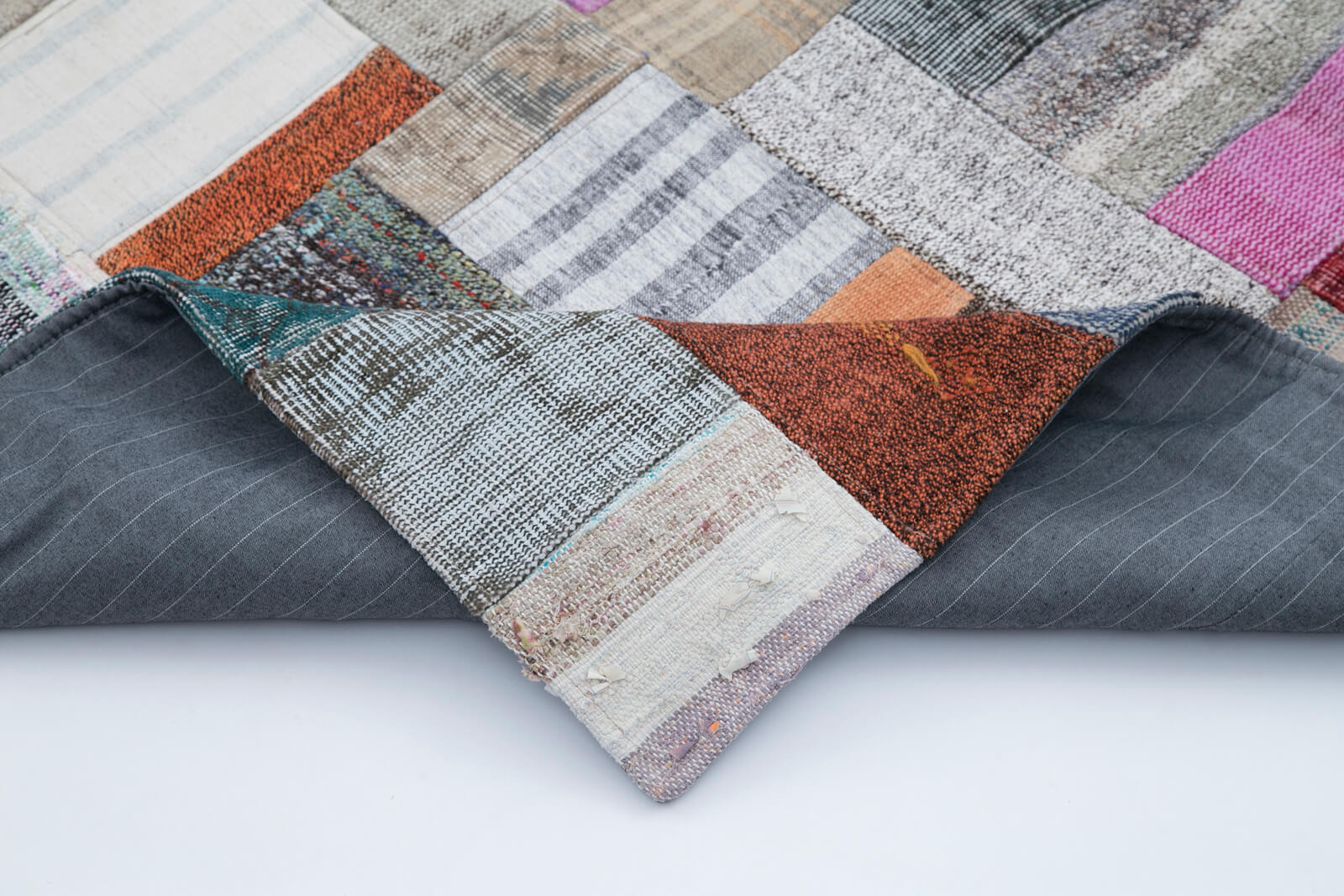 Handmade Patchwork Rug - Kirk Yama Grey Cotton Wool Area Rug 6'7''x10'0''