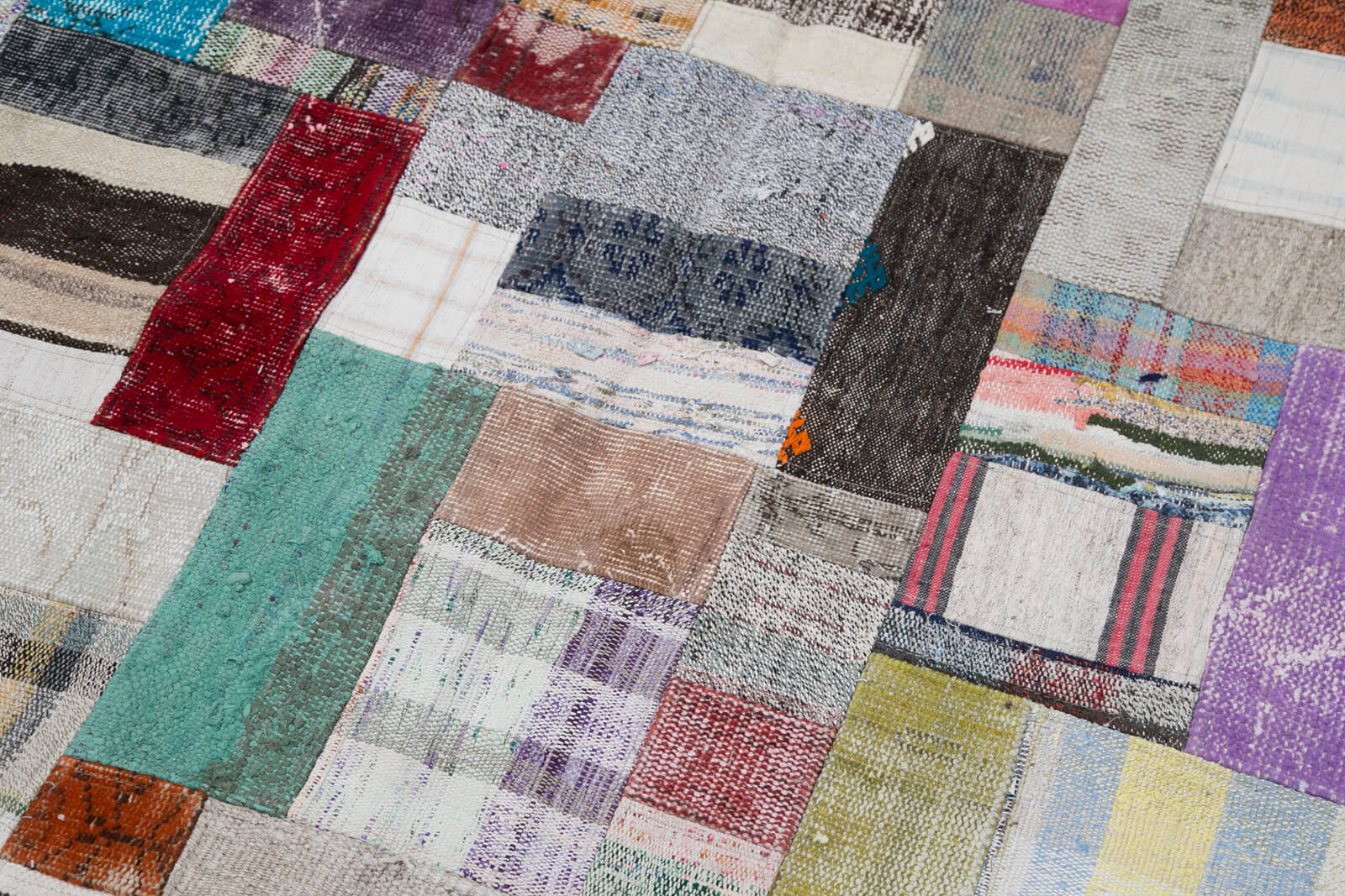 Handmade Patchwork Rug - Kirk Yama Grey Cotton Wool Area Rug 6'7''x10'0''