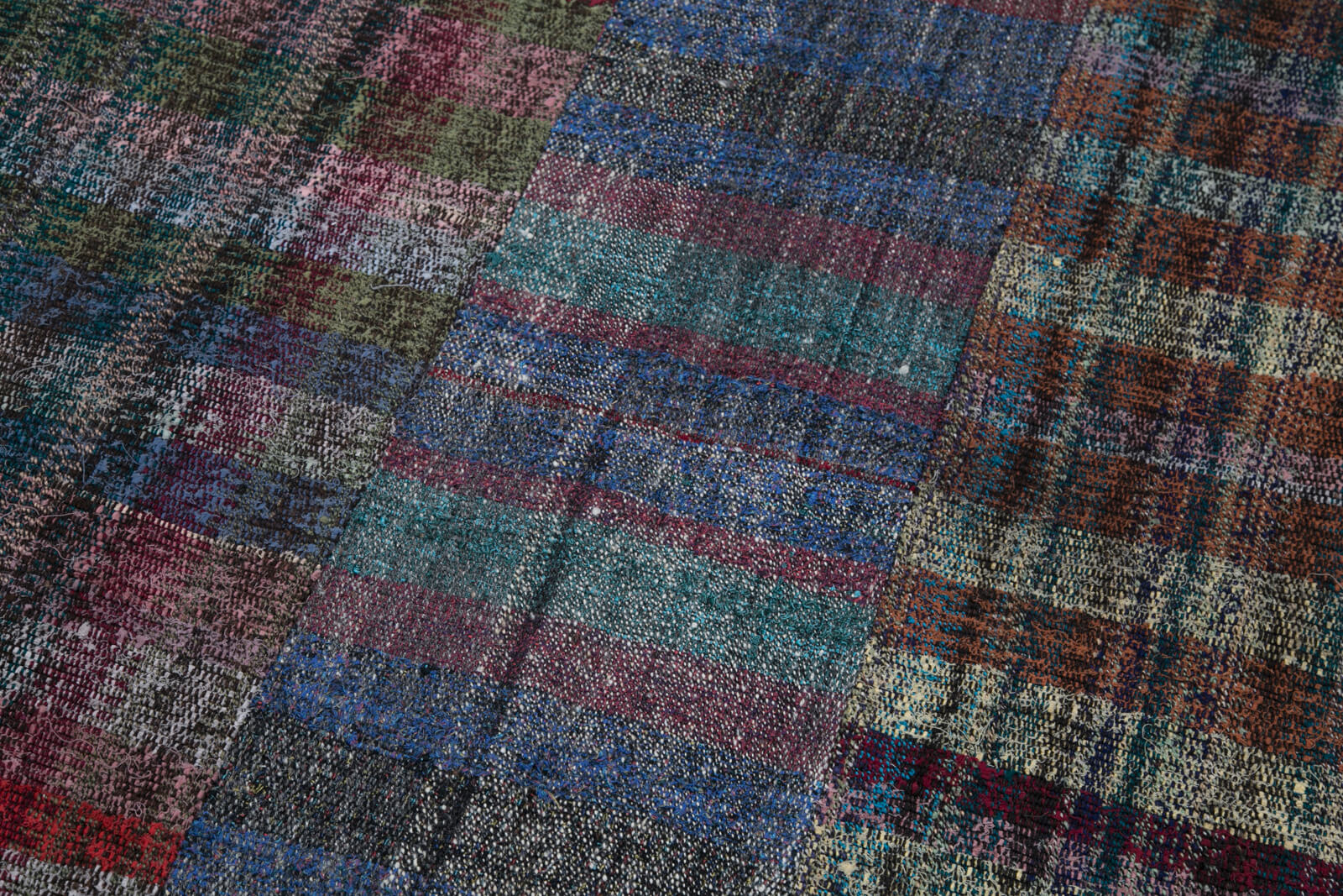Handmade Patchwork Rug - Grey Cotton Wool Blend Vintage Area Rug 6'11''x9'10''