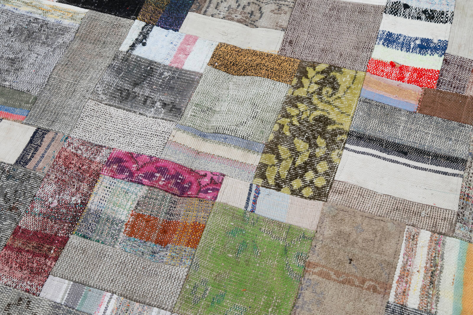 Handmade Wool Area Rug – Grey Patchwork Carpet Cotton Wool Rug 6'7''x9'11''