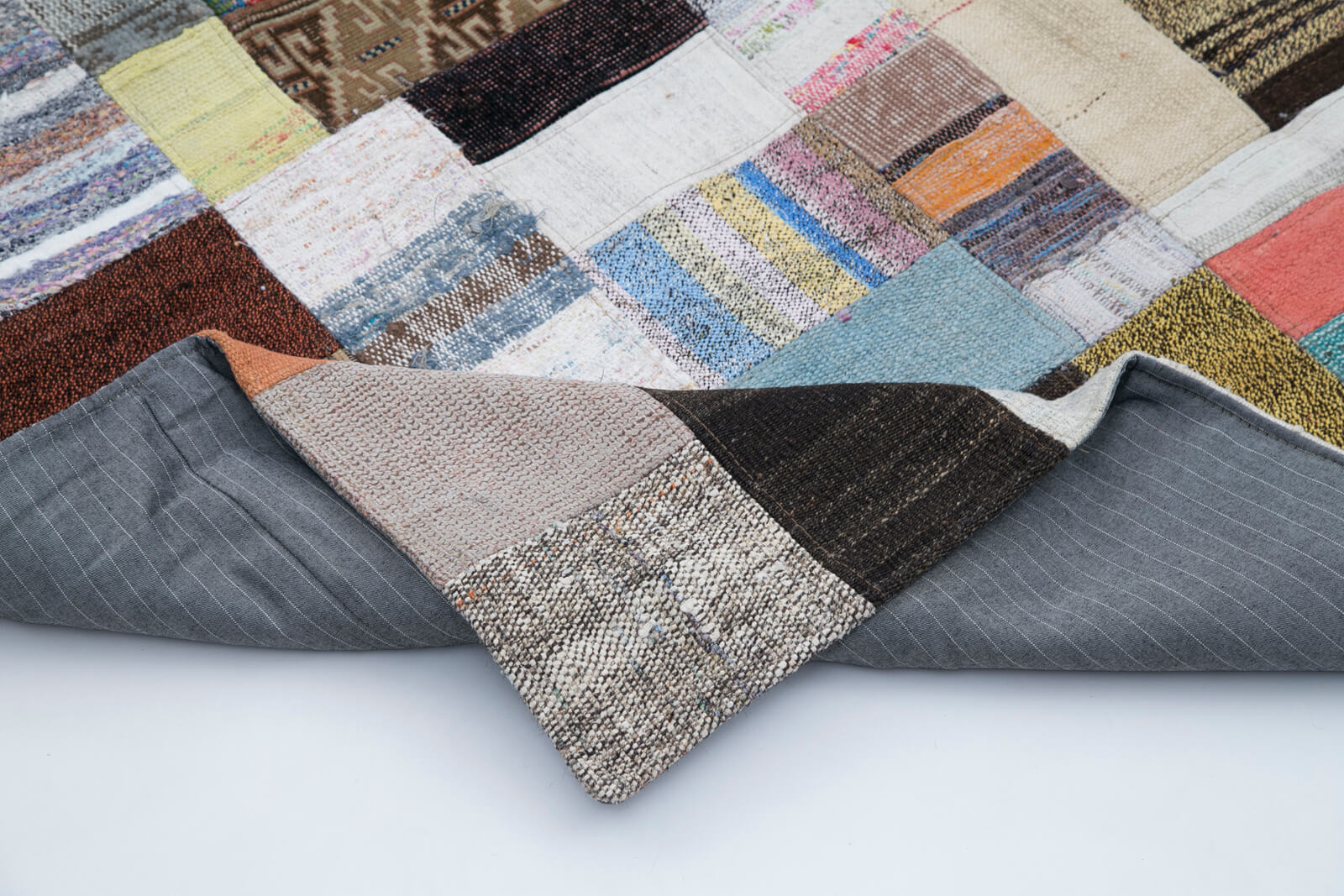 Handmade Patchwork Area Rug - Kirk Yama Grey Cotton Wool Carpet 6x10