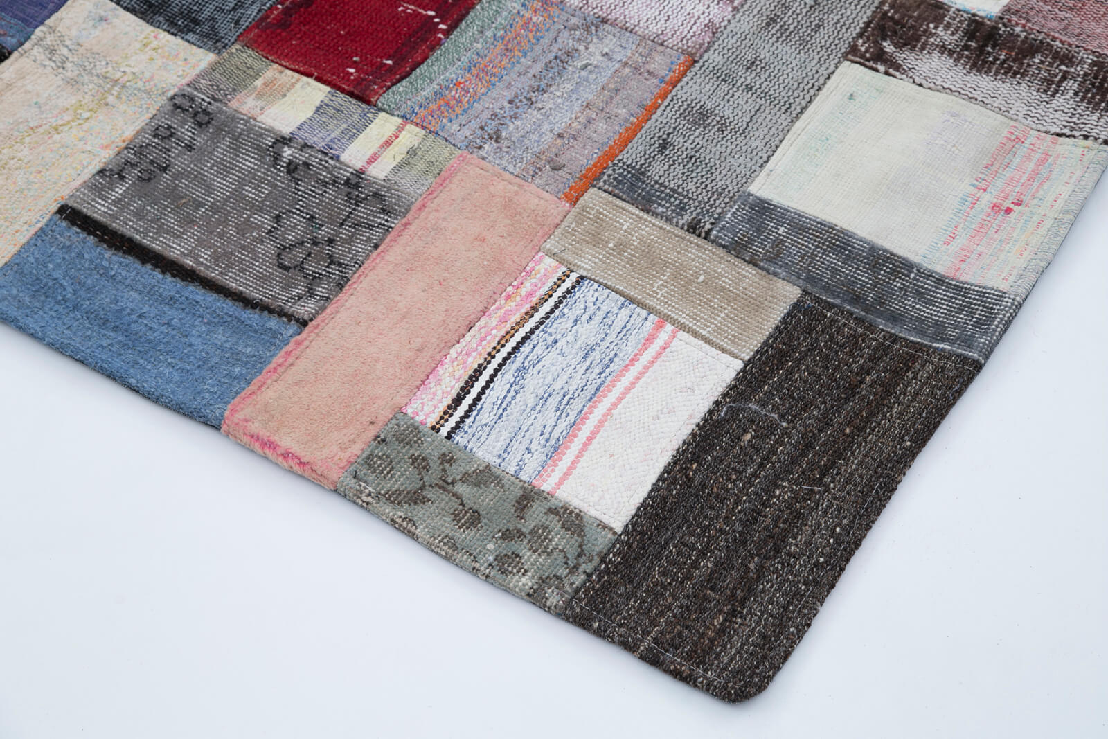 Handmade Patchwork Rug - Kirk Yama Grey Cotton Wool 6x9 Feet Vintage Area Rug