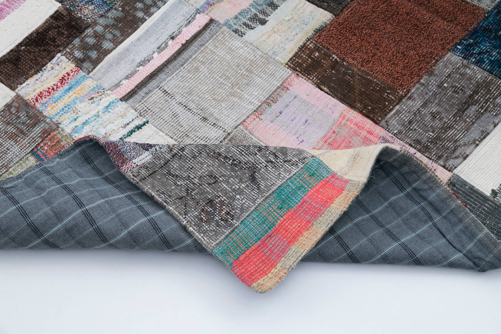 Handmade Patchwork Rug - Kirk Yama Grey Cotton Wool 6x9 Feet Vintage Area Rug