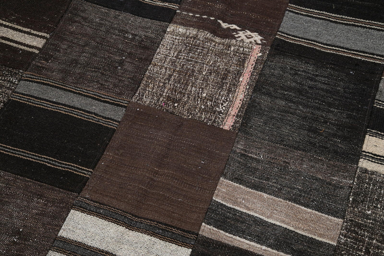 Handmade Patchwork Area Rug - Brown Cotton Wool Turkish Patchwork Carpet 6'11''x9'11''