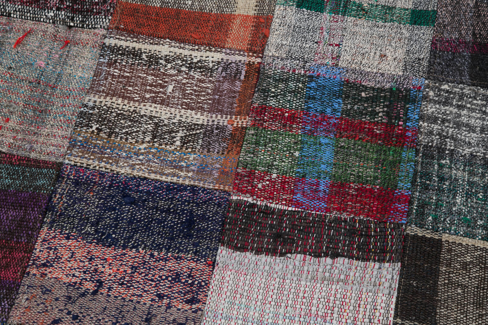 Handmade Wool Area Rug - Kirk Yama Grey Patchwork Cotton Wool Rug 3'3''x8'2''