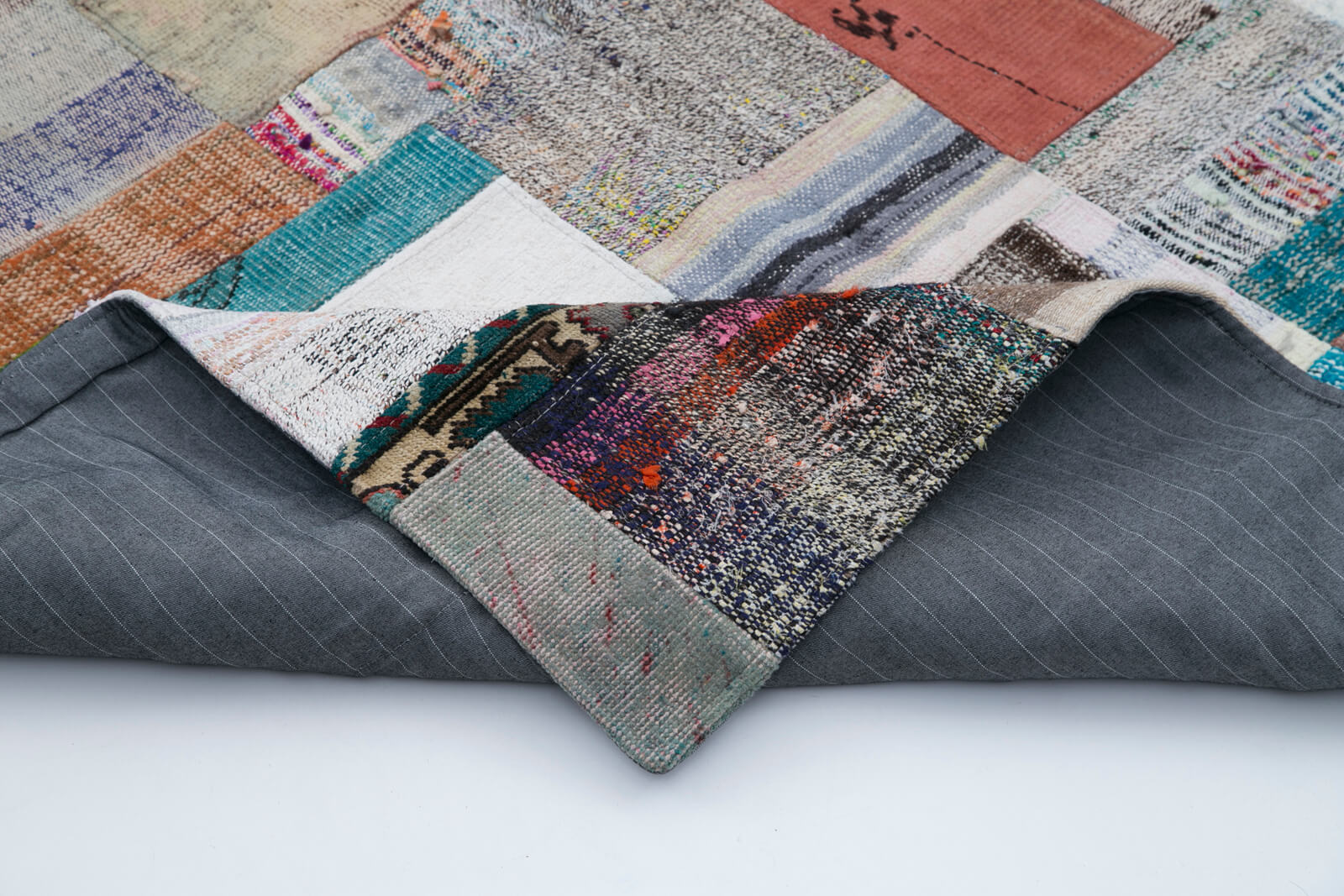 Handmade Patchwork Rug - Kirk Yama Grey Cotton Wool Area Rug 5'7''x7'10''