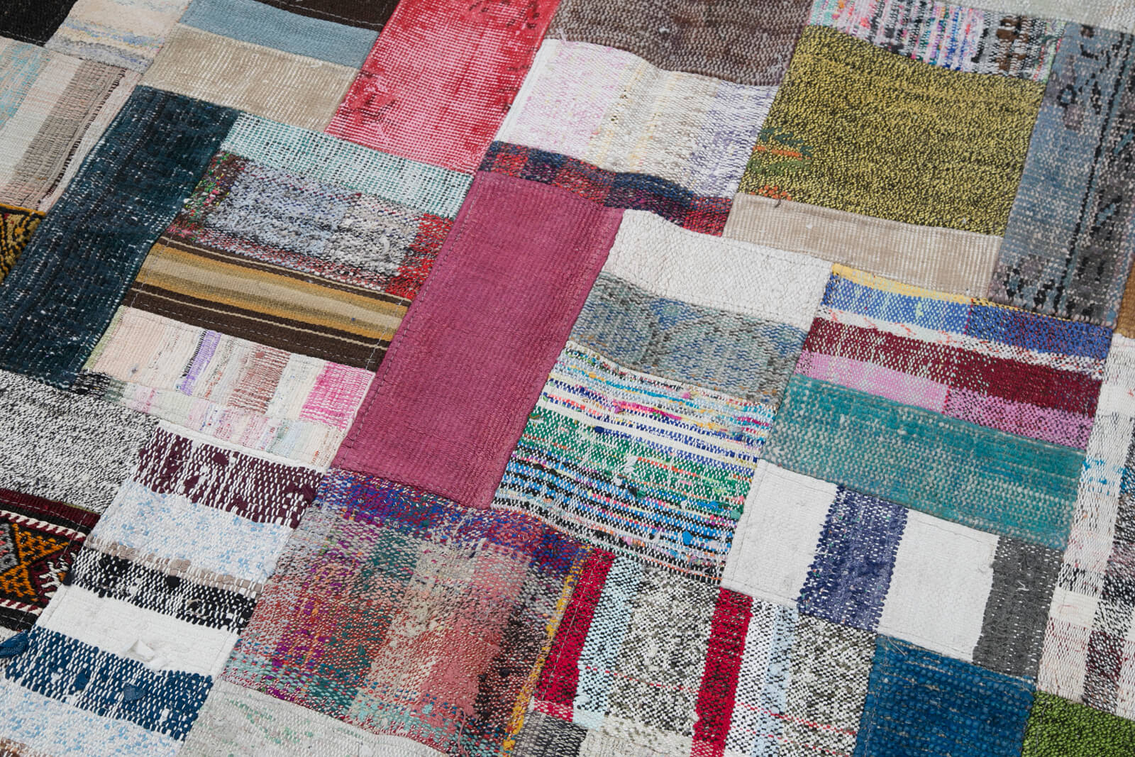 Handmade Wool Area Rug - Grey Patchwork Cotton Wool Rug 5'8'' x 7'10'' | Durable, Soft Floor Covering
