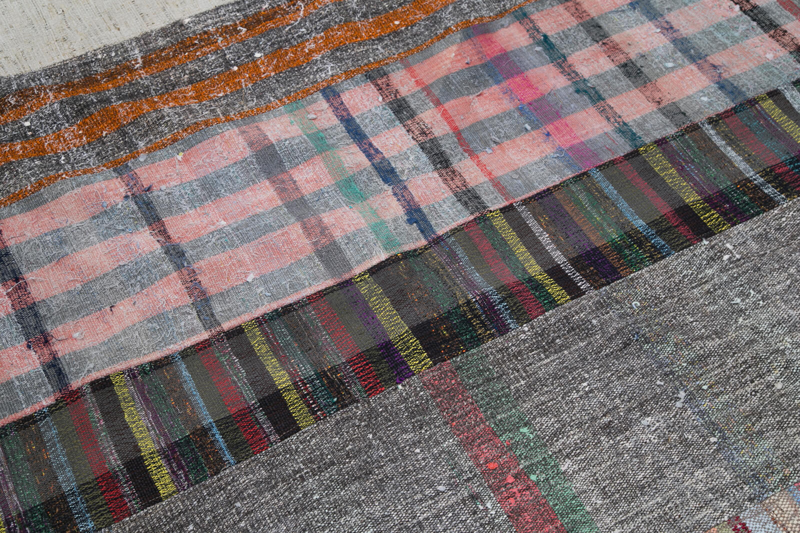 Handmade Patchwork Rug - Kirk Yama Grey Cotton Wool Area Rug 6'6''x10'0''