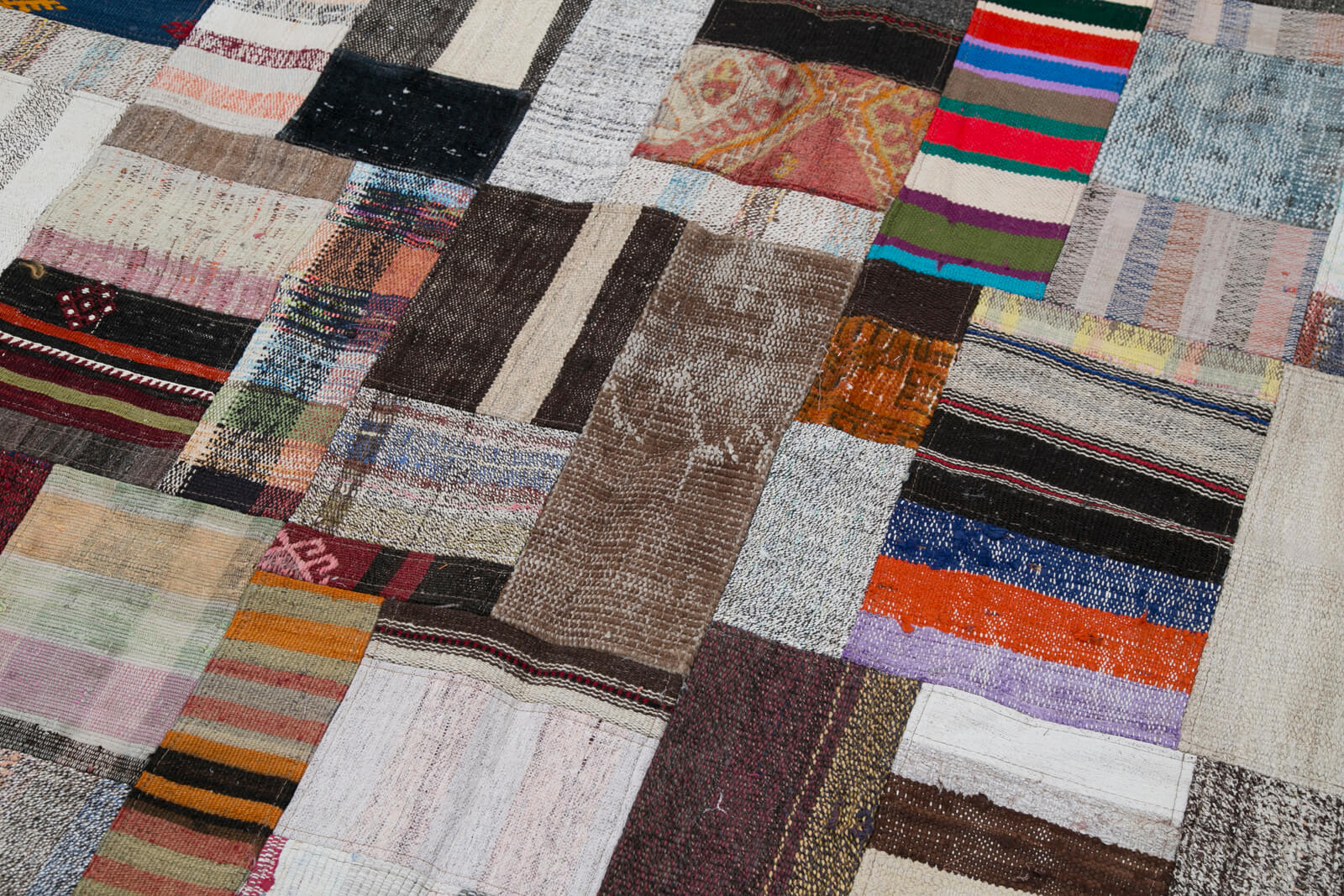 Handmade Patchwork Rug - Kirk Yama Grey Cotton Wool Area Rug 6'7''x9'11''
