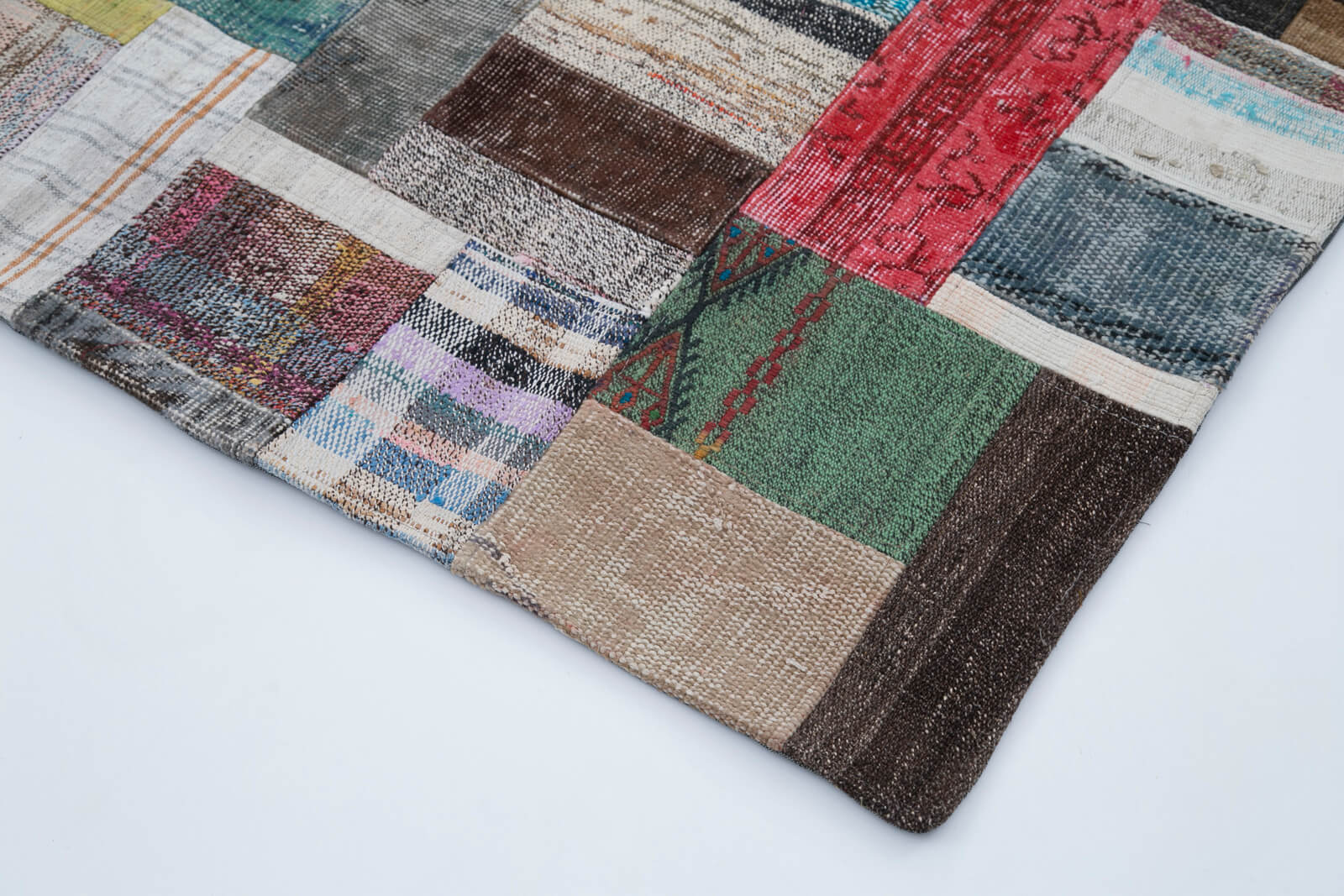 Handmade Patchwork Rug – Kirk Yama Grey Cotton Wool Area Rug 6'7''x9'8''