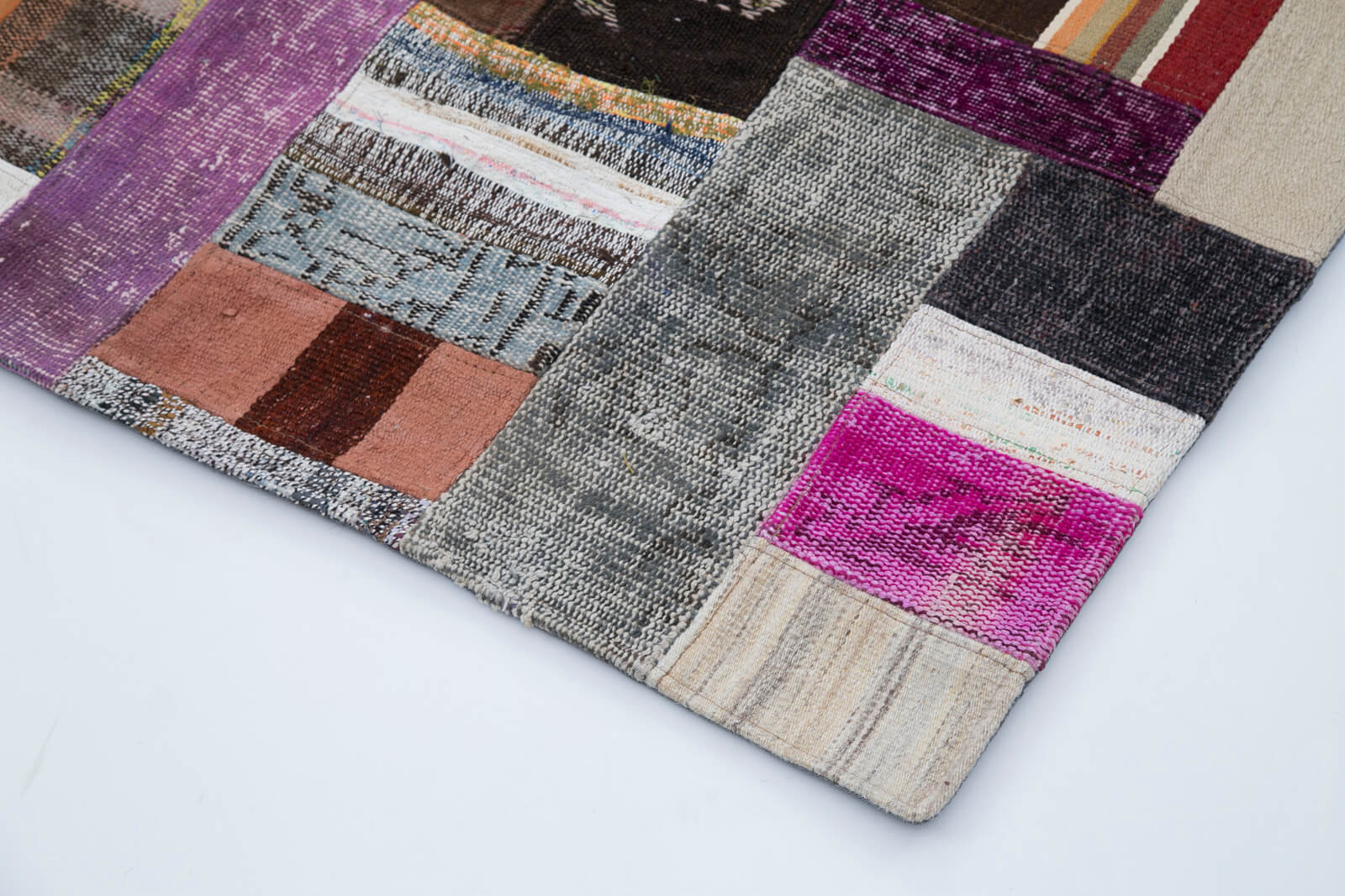 Handmade Patchwork Rug - Kirk Yama Grey Area Rug 6'7''x10'0'' Cotton Wool Blend