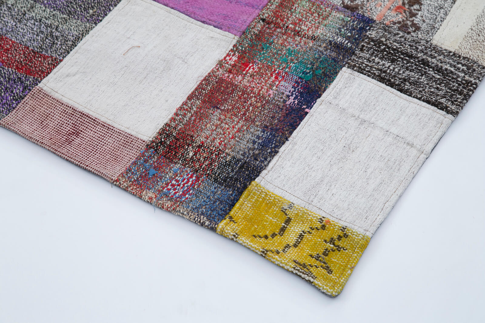 Handmade Wool Area Rug – Kirk Yama Grey Patchwork Rug 6'7''x9'10'' Cotton Wool