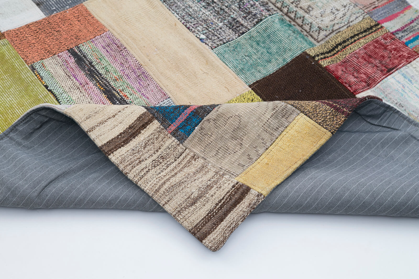 Handmade Wool Area Rug – Kirk Yama Grey Patchwork Rug 6'7''x9'10'' Cotton Wool
