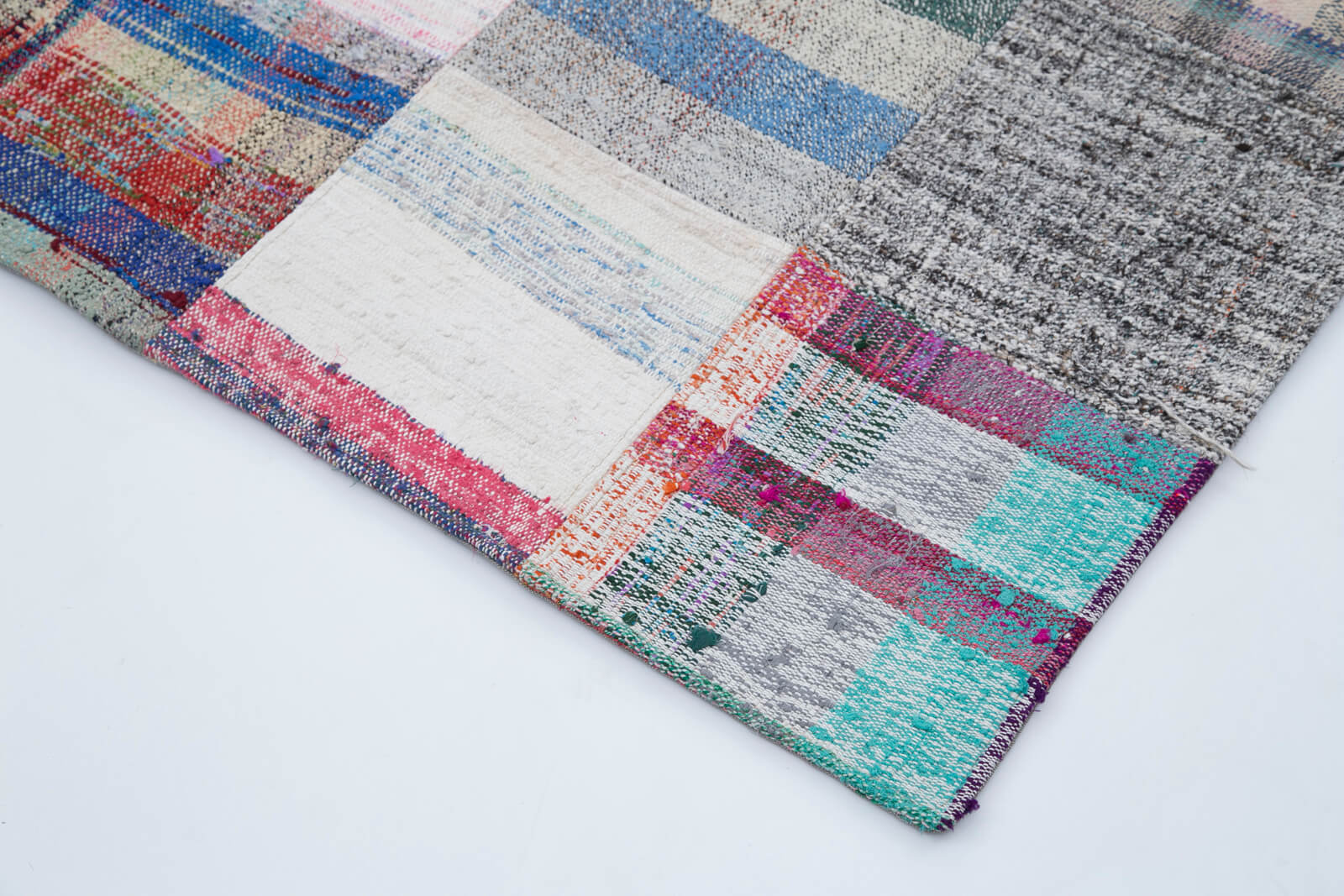 Handmade Cotton Wool Rug – Artisan Crafted Patchwork Area Rug 6'11'' x 10'0''
