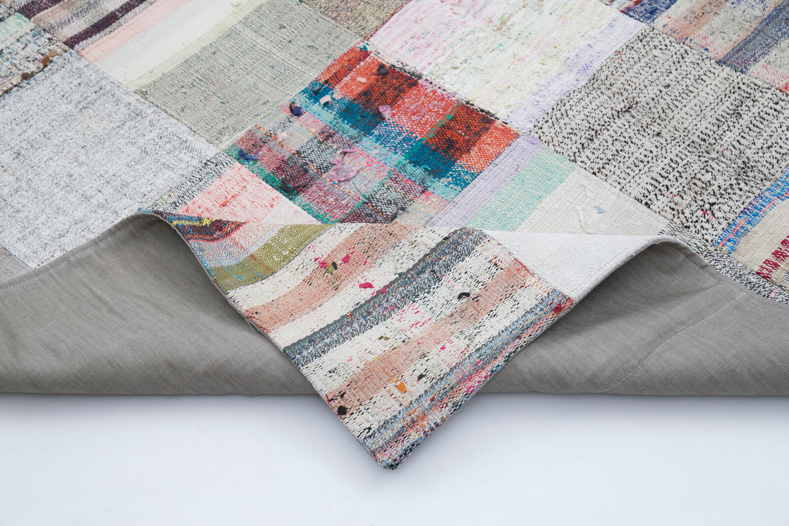 Handmade Cotton Wool Rug – Artisan Crafted Patchwork Area Rug 6'11'' x 10'0''