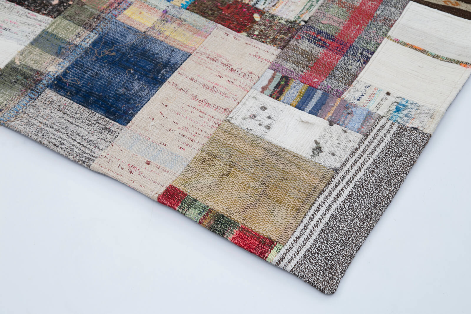 Handmade Patchwork Rug - Kirk Yama Grey Area Rug 6'9''x10'0'' Cotton Wool Carpet