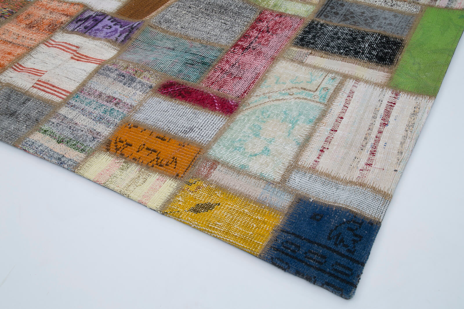 Handmade Patchwork Rug - Kirk Yama Grey Cotton Wool Area Rug 7'x9'7'' by Agacan