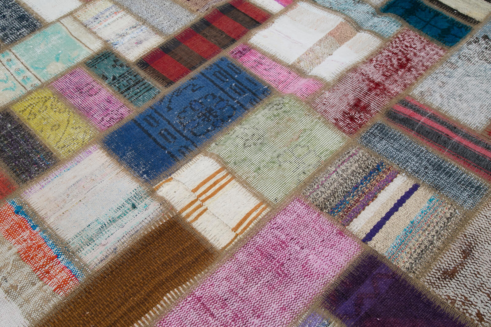 Handmade Patchwork Rug - Kirk Yama Grey Cotton Wool Area Rug 7'x9'7'' by Agacan