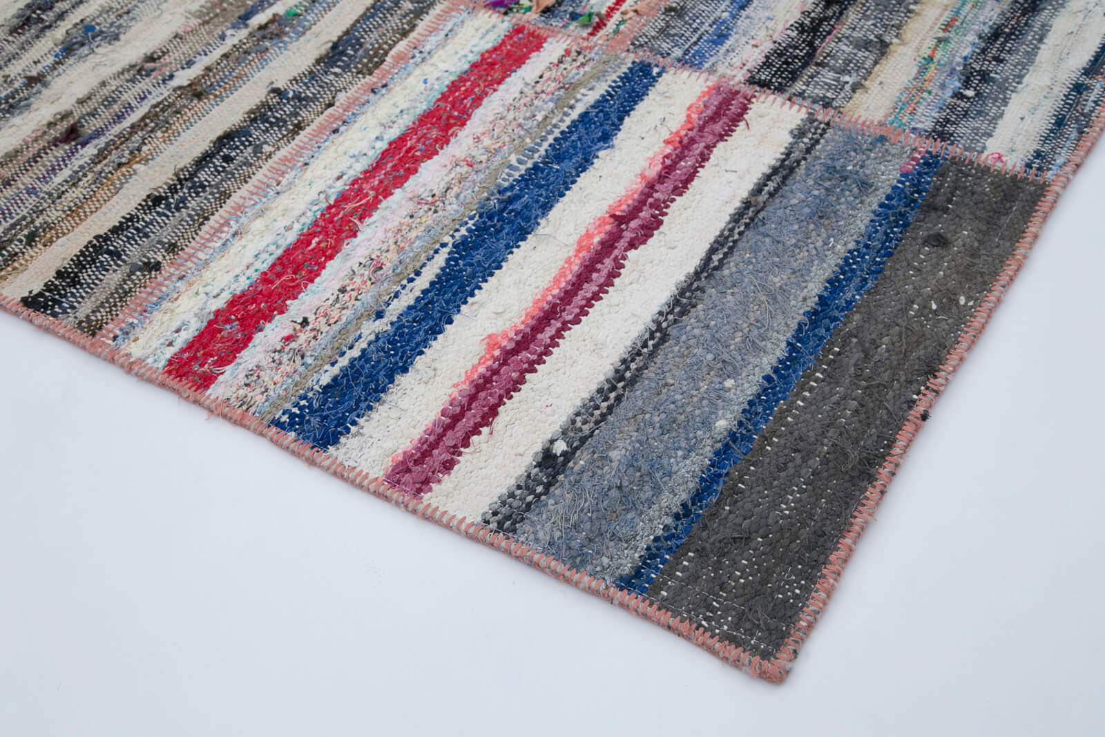 Handmade Patchwork Rug - Kirk Yama Grey Cotton Wool Area Rug 6'7''x9'4''