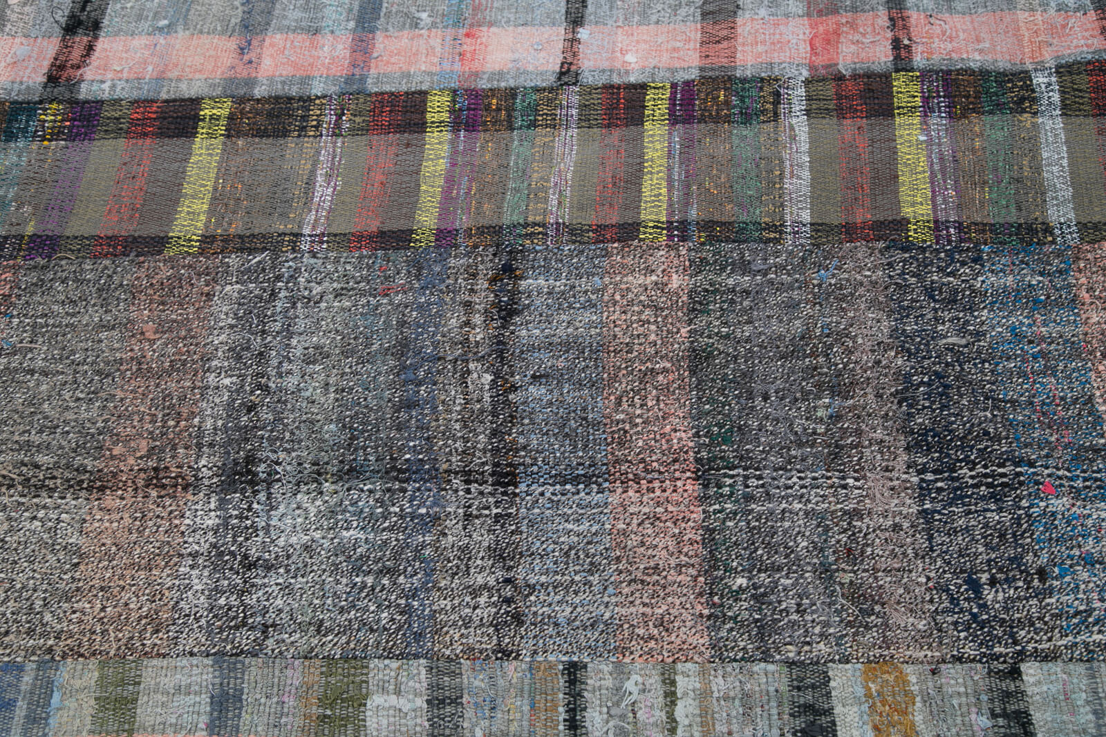 Handmade Patchwork Rug - Grey Cotton Wool Vintage Area Rug 6'5''x10'0''