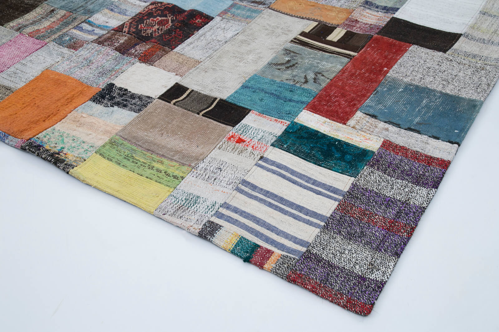 Handmade Wool Area Rug - Grey Patchwork Rug Cotton Wool Blend 6'7''x10'0'' by Agacan