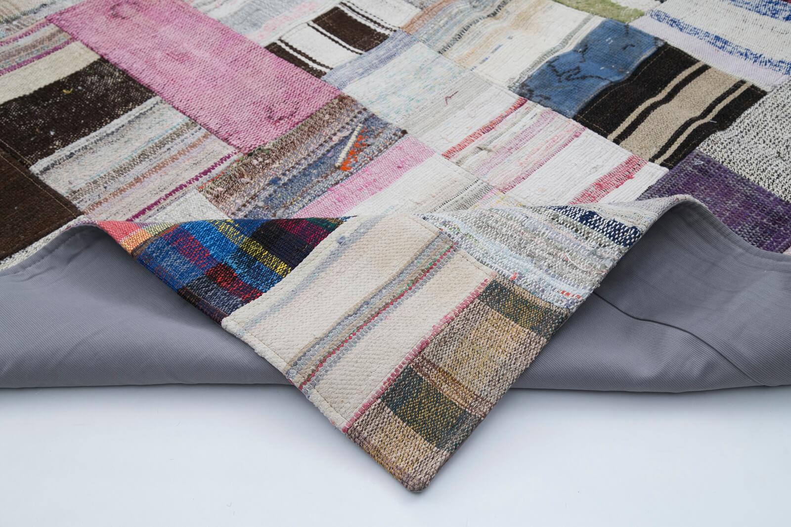Handmade Patchwork Rug - Grey Cotton Wool 6x10 Area Rug | Durable Wool Carpet