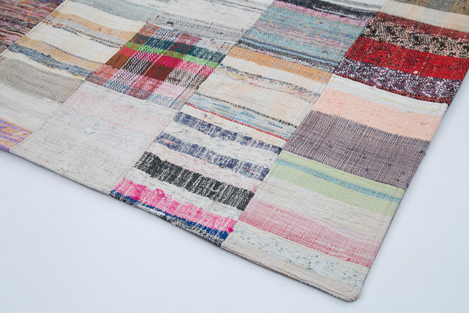 Handmade Wool Area Rug – White Patchwork Cotton Wool Rug 6'7''x9'11'' Bohemian Style