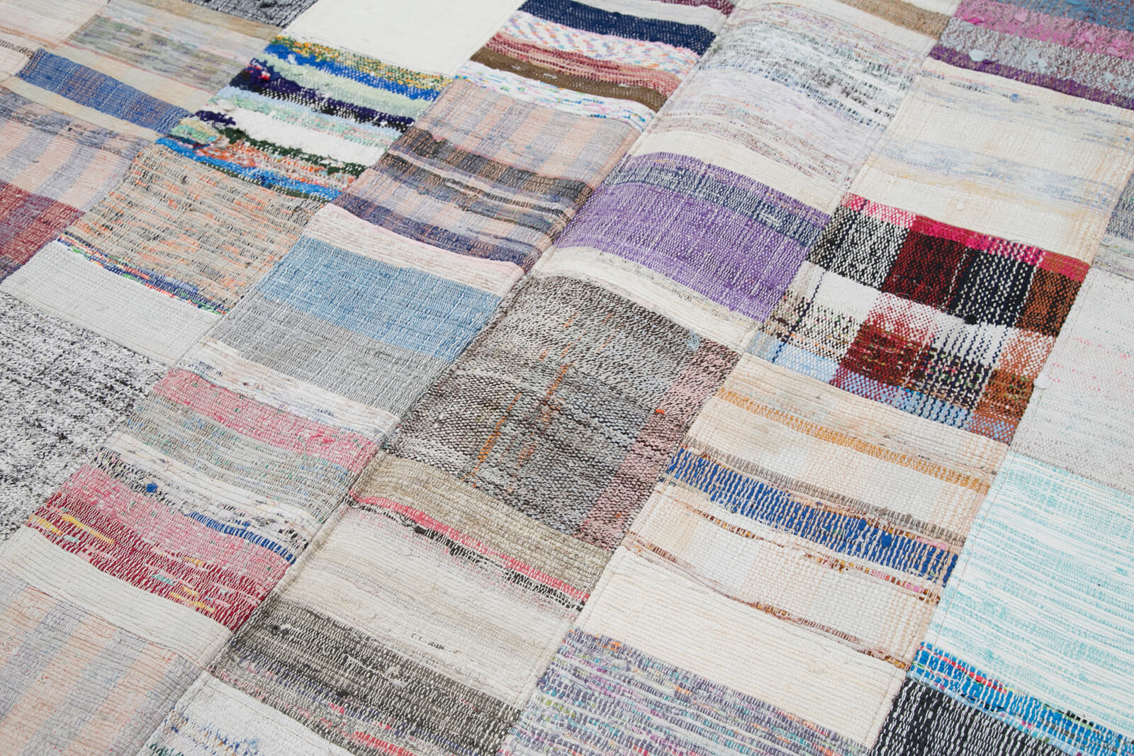 Handmade Wool Area Rug – White Patchwork Cotton Wool Rug 6'7''x9'11'' Bohemian Style