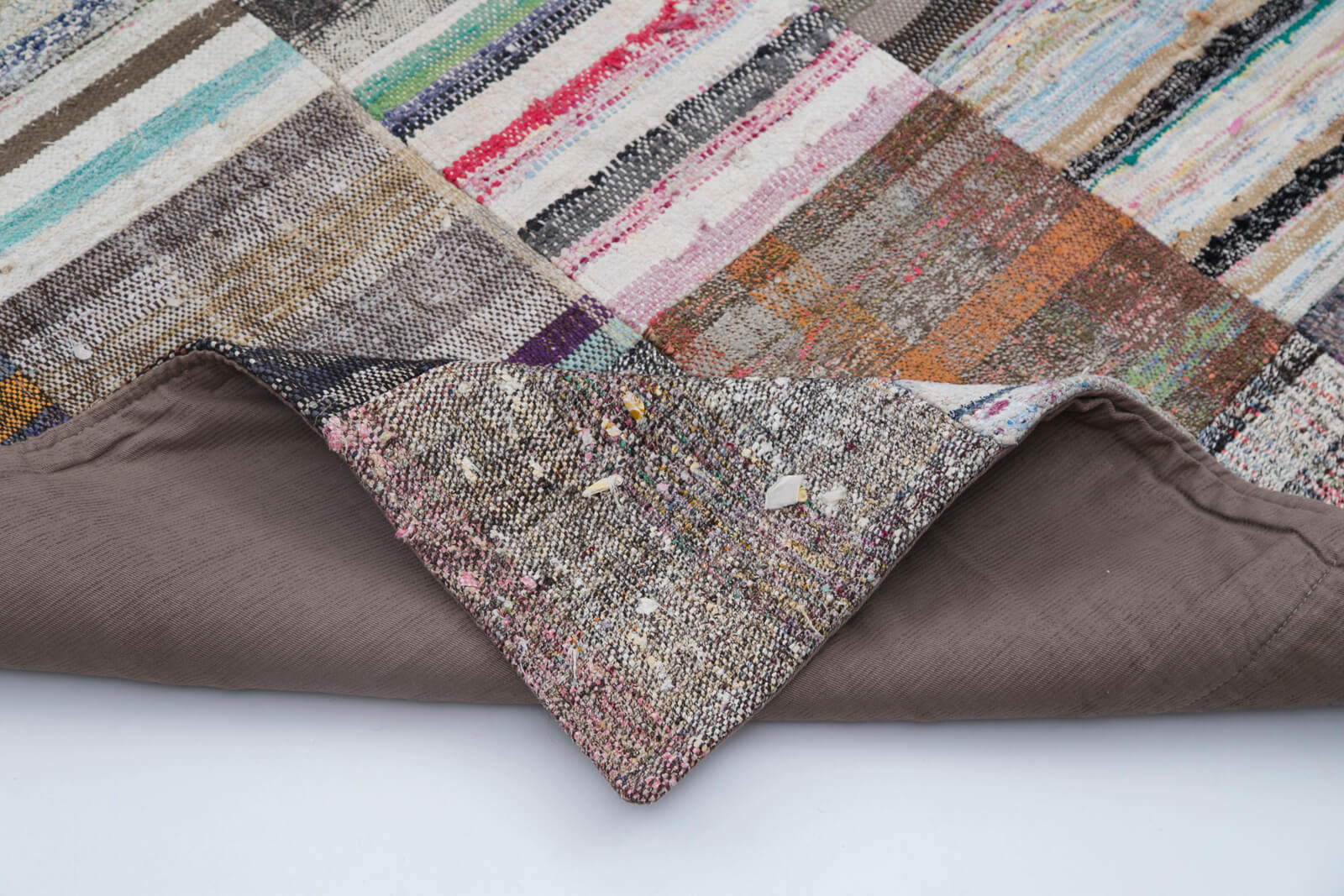 Handmade Patchwork Rug - Kirk Yama Grey Area Rug 6'11'' x 9'9'' Cotton Wool Blend