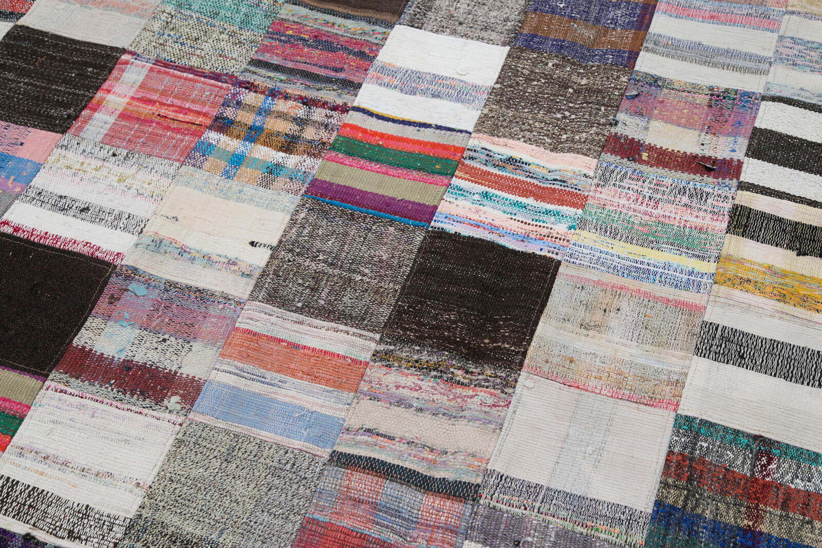 Handmade Patchwork Rug - Kirk Yama Grey Cotton Wool Vintage Area Rug 7'11''x9'10''