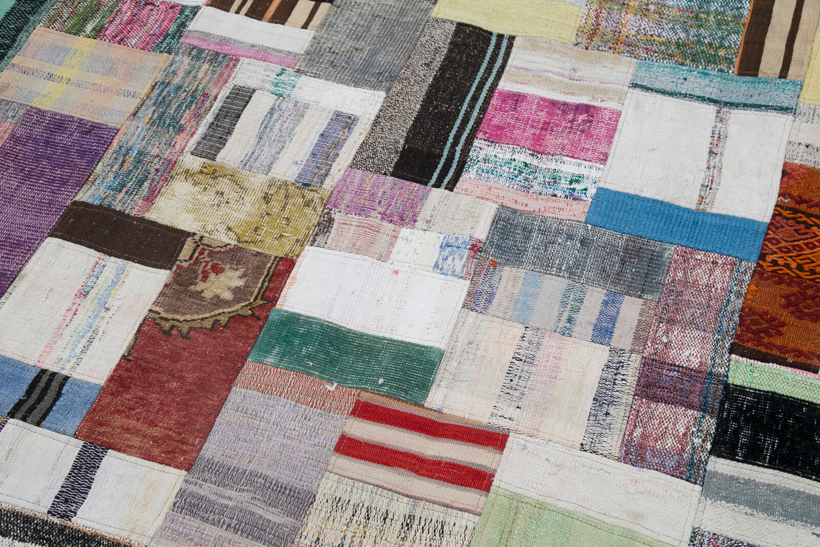 Handmade Patchwork Rug - Kirk Yama Grey Cotton Wool Area Rug 8'1''x9'11''