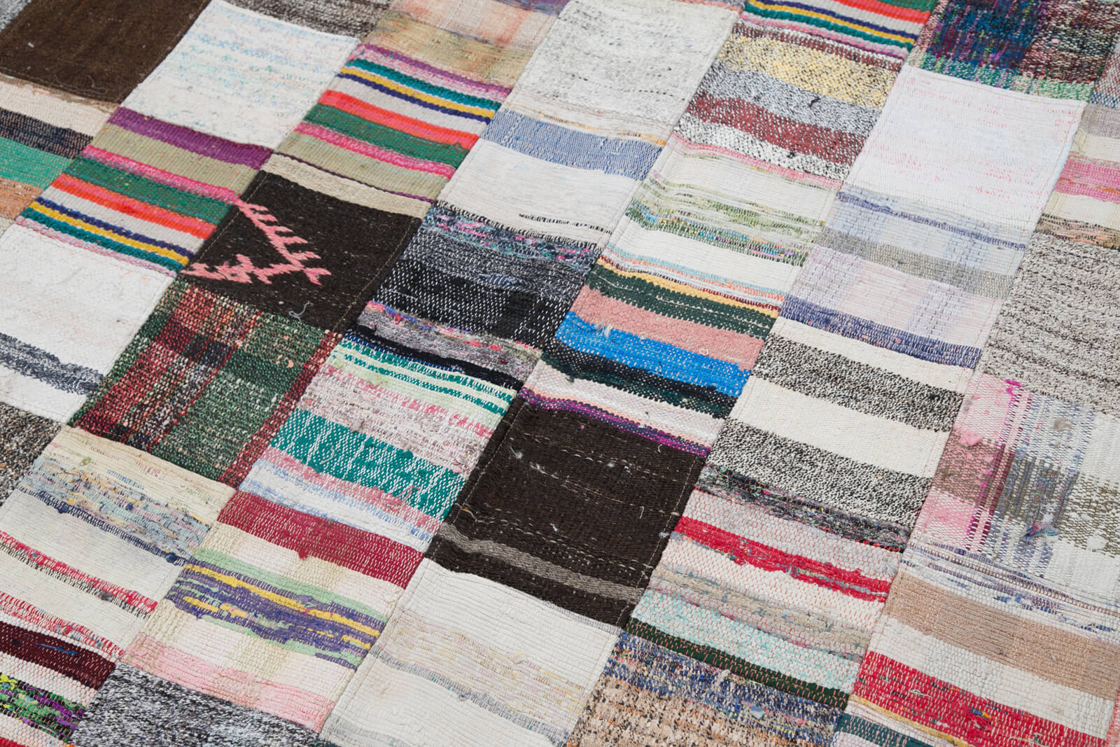 Handmade Patchwork Rug - Kirk Yama Grey Cotton Wool Area Rug 7'11'' x 9'10''