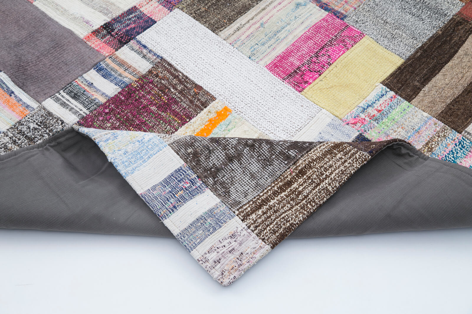 Handmade Wool Area Rug - Kirk Yama Grey Patchwork Cotton Wool Carpet 8'x10'