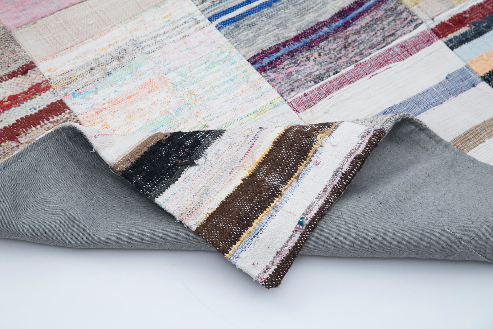 Handmade Wool Area Rug - Kirk Yama Grey Patchwork Cotton Wool Blend 8'2''x9'11''