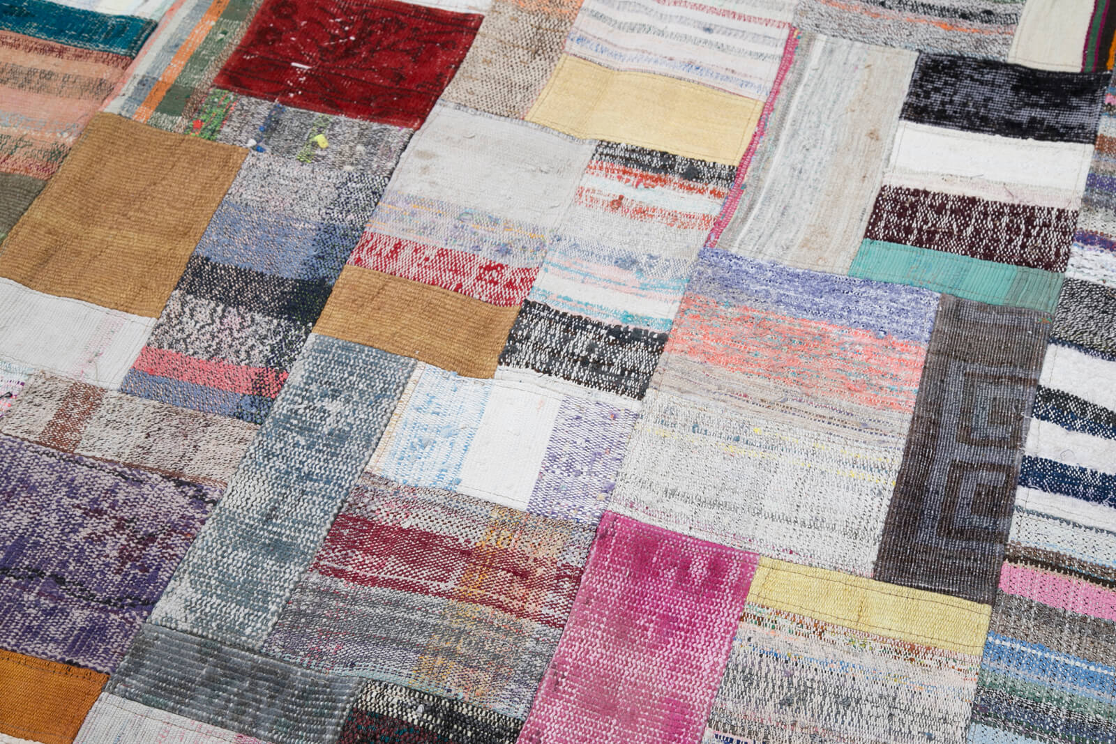 Handmade Patchwork Rug - Kirk Yama Grey Cotton Wool Area Rug 8'3''x10'1''