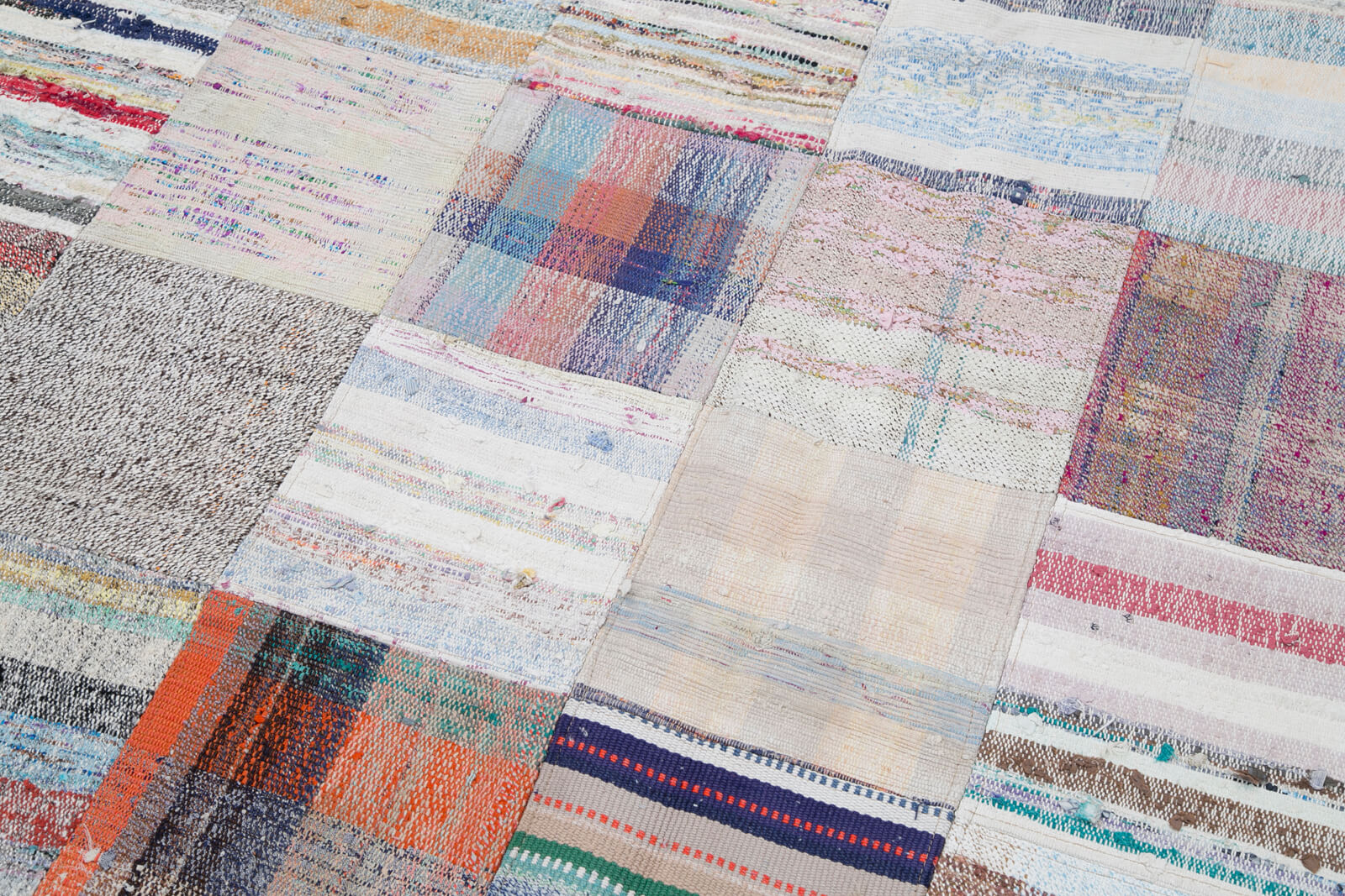 Handmade Area Rug | Grey Patchwork Rug - Cotton Wool Carpet 7'11"x9'10" by Agacan