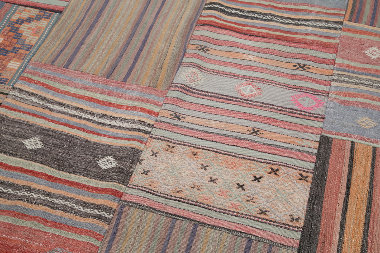 Handmade Patchwork Area Rug – Brown Patchwork Carpet 6'8'' x 9'11'' Cotton Wool Rug