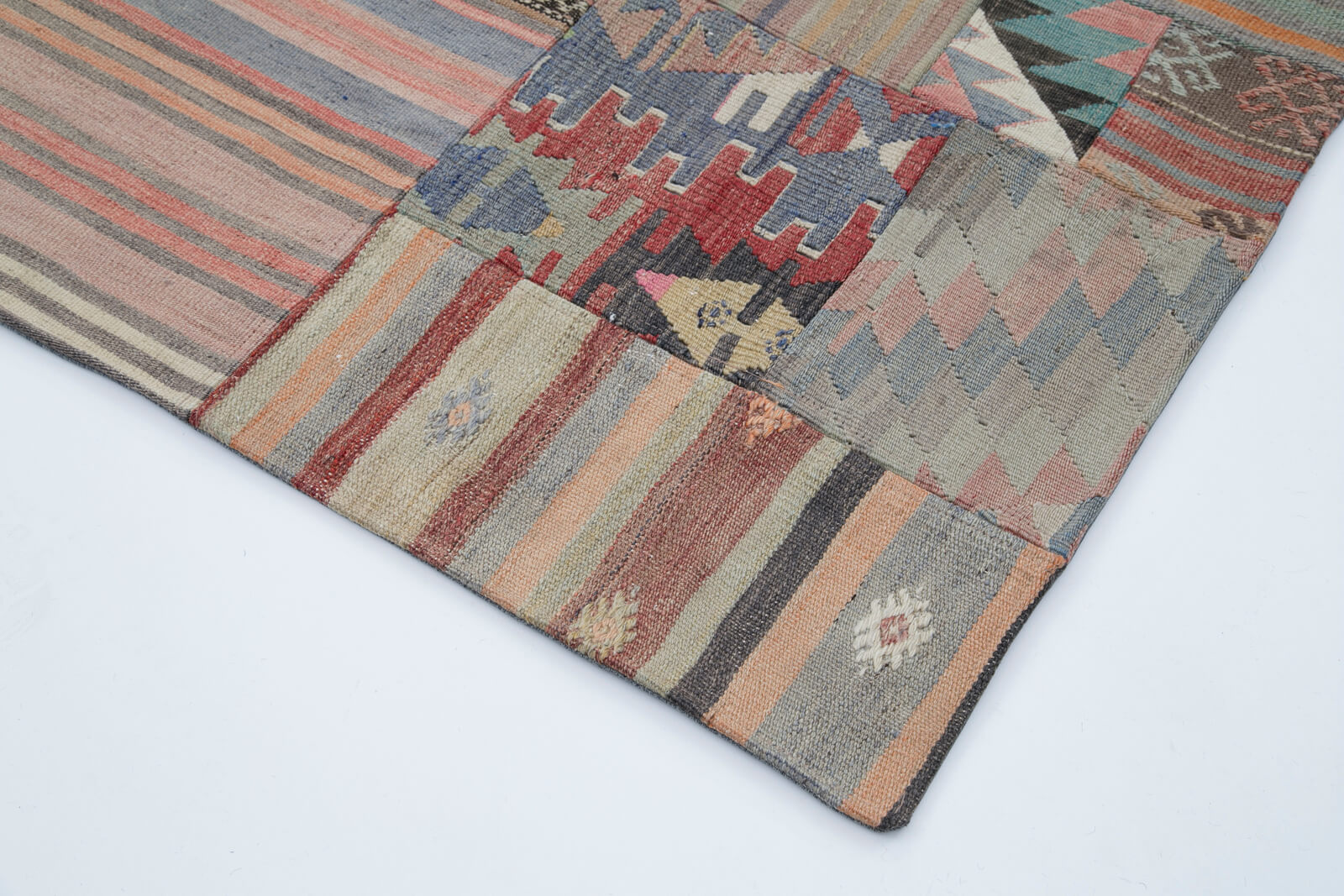 Handmade Patchwork Rug - Kirk Yama Beige Cotton Wool Vintage Area Rug 6'8" x 9'11"