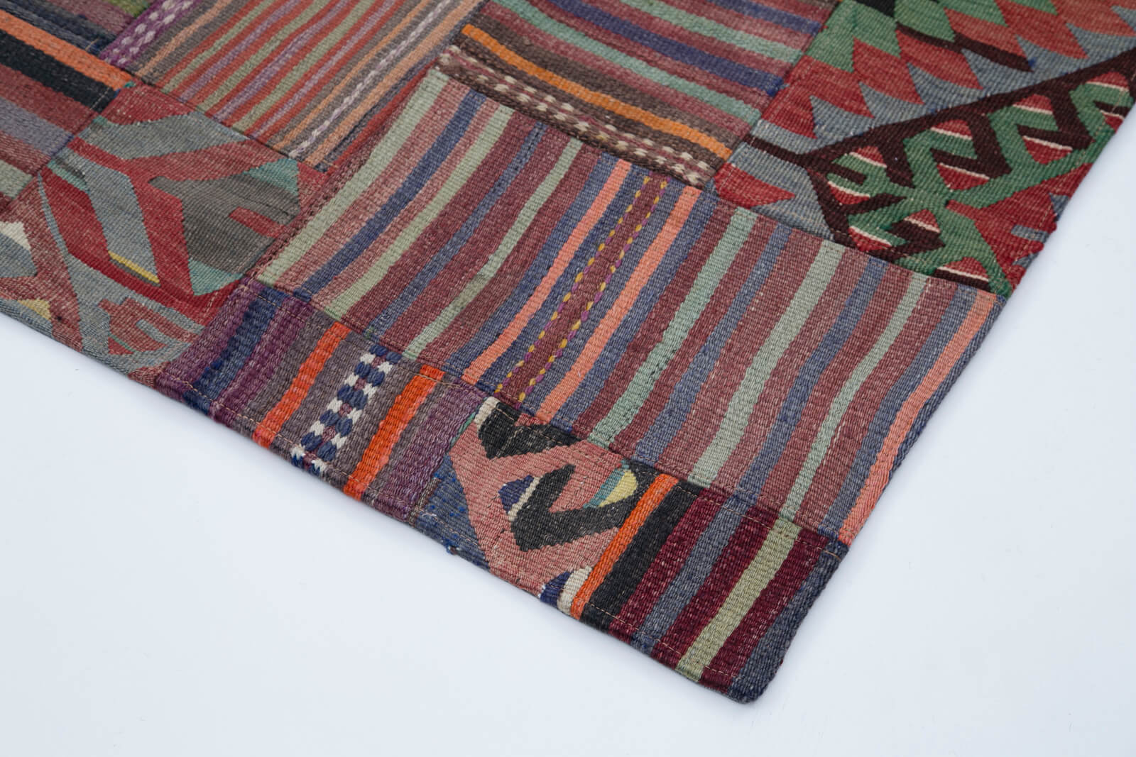 Handmade Area Rug - Purple Patchwork Cotton Wool Carpet 6'8''x9'10'' by Agacan