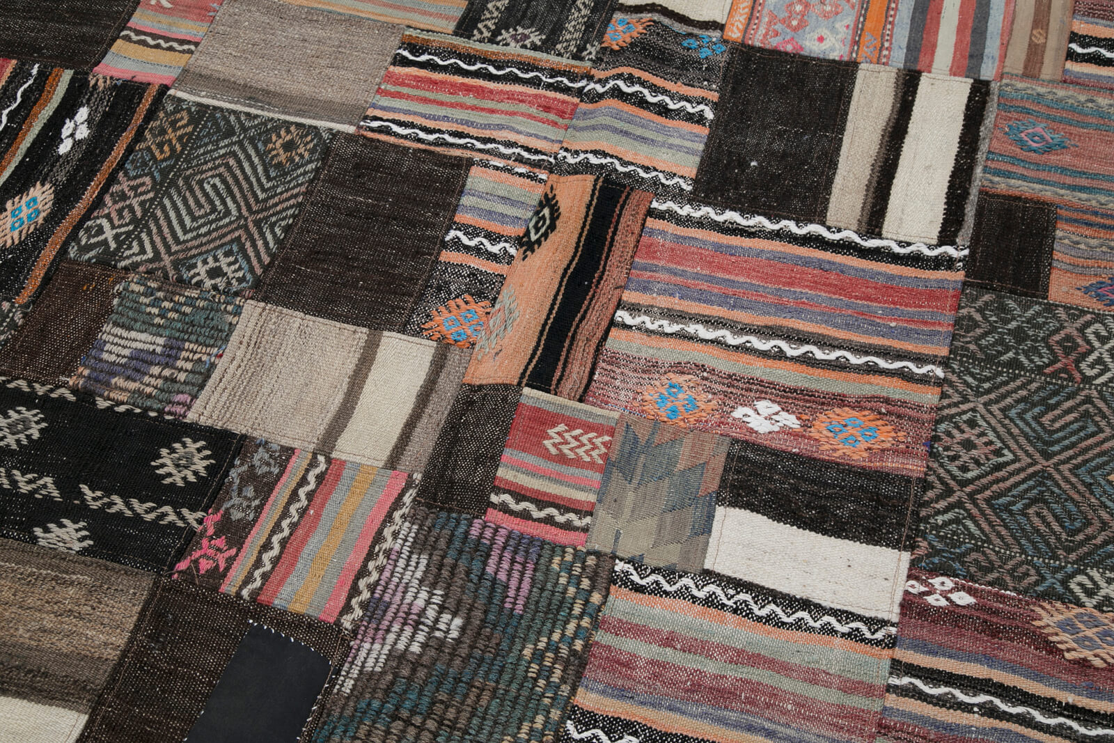 Handmade Patchwork Rug – Turkish Brown Wool Cotton Vintage Area Rug 6'7''x9'11''