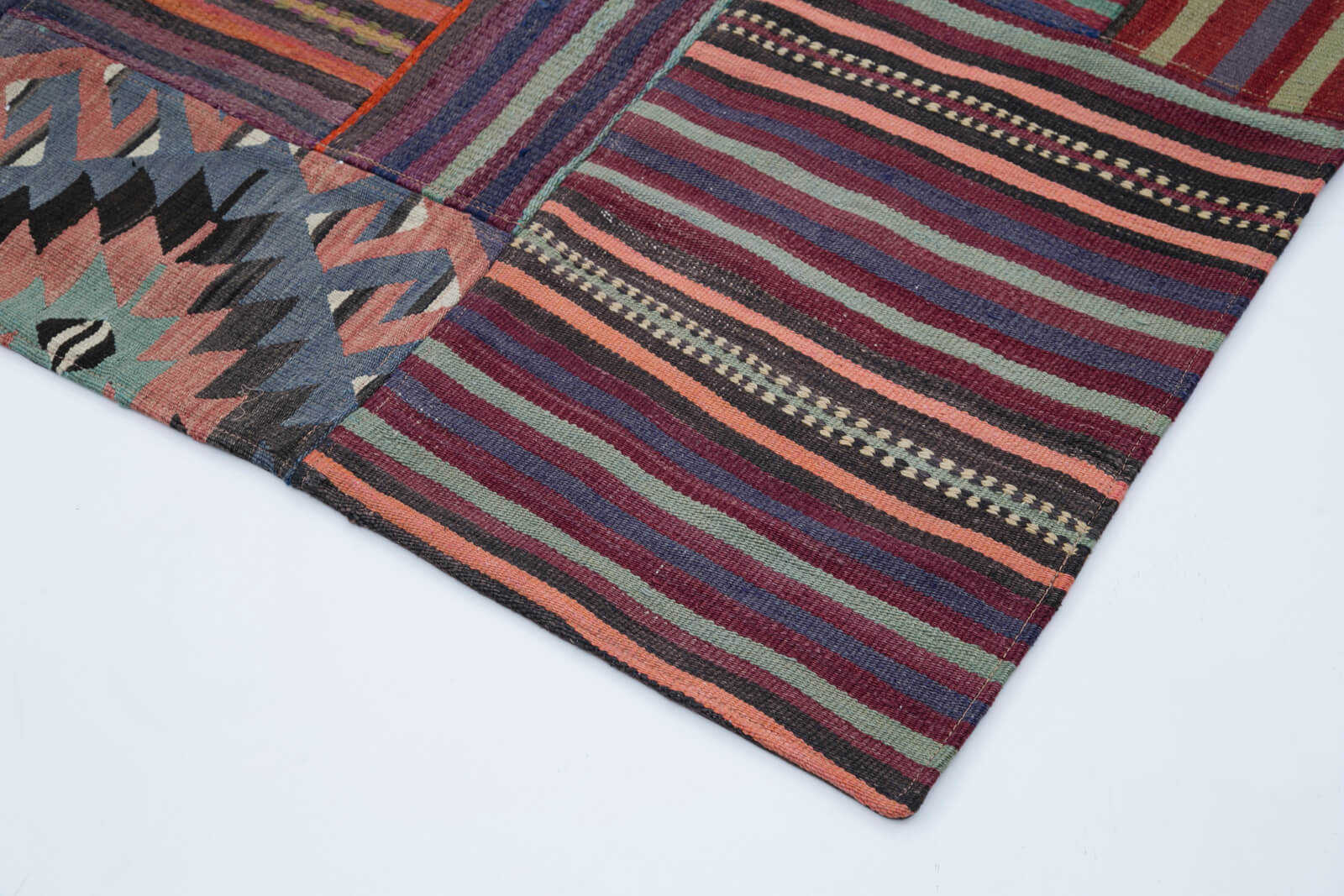 Handmade Patchwork Rug - Purple Cotton Wool Area Rug 6'8''x9'10'' by Agacan
