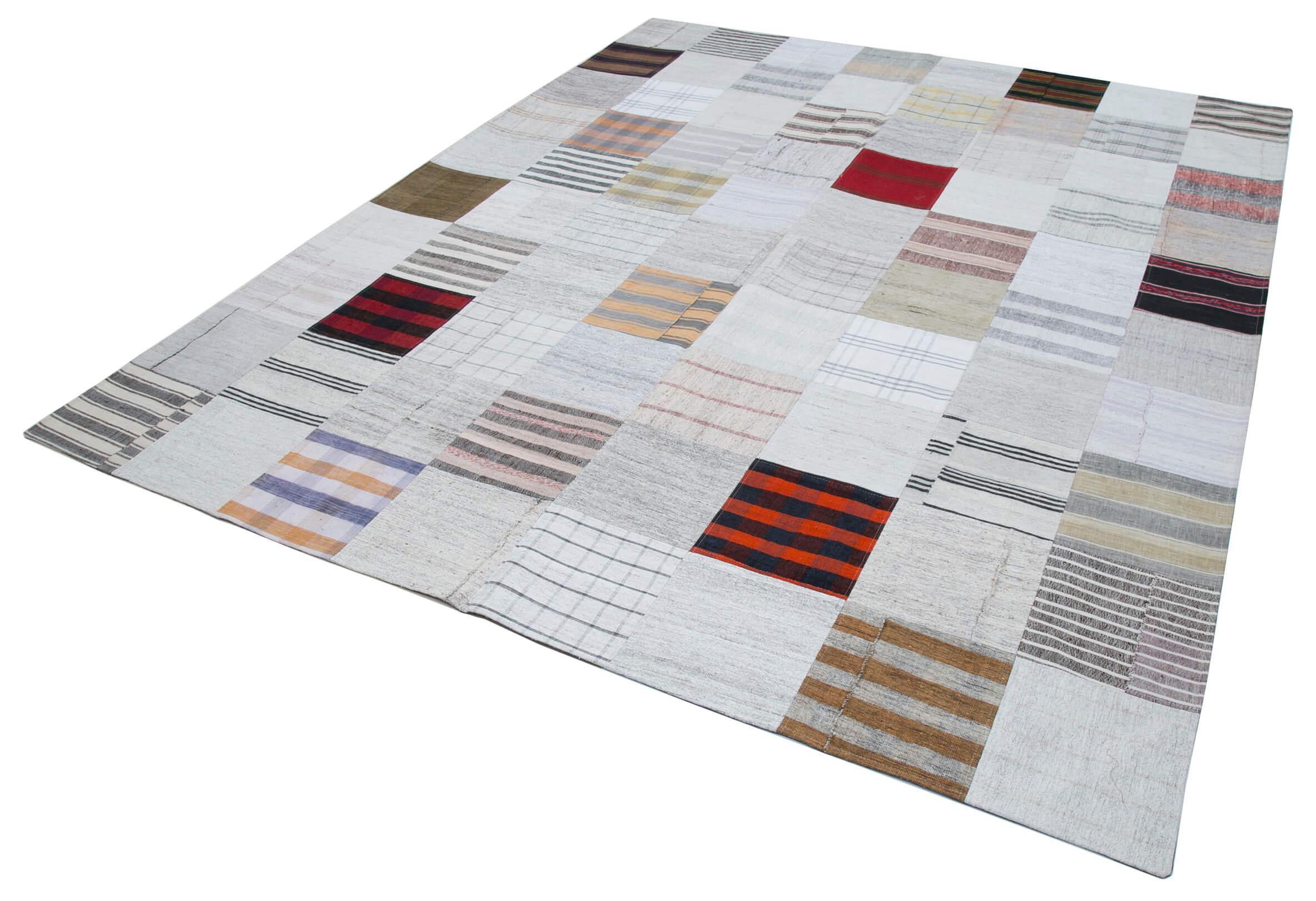 Handmade Wool Area Rug - Kirk Yama White Cotton Wool Patchwork 8x10 Rug