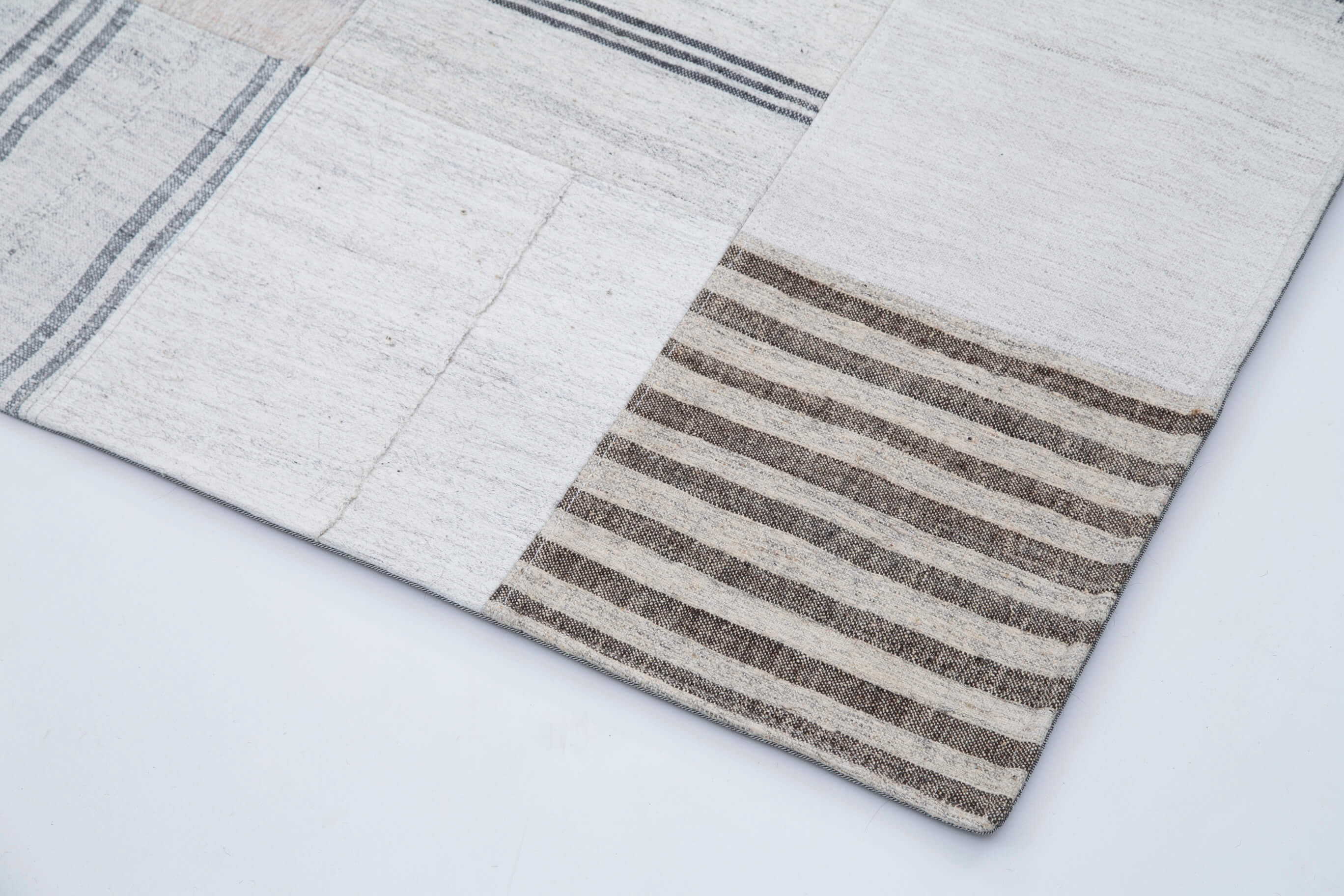 Handmade Area Rug - Kirk Yama White Patchwork Cotton Wool Carpet 8'x10'